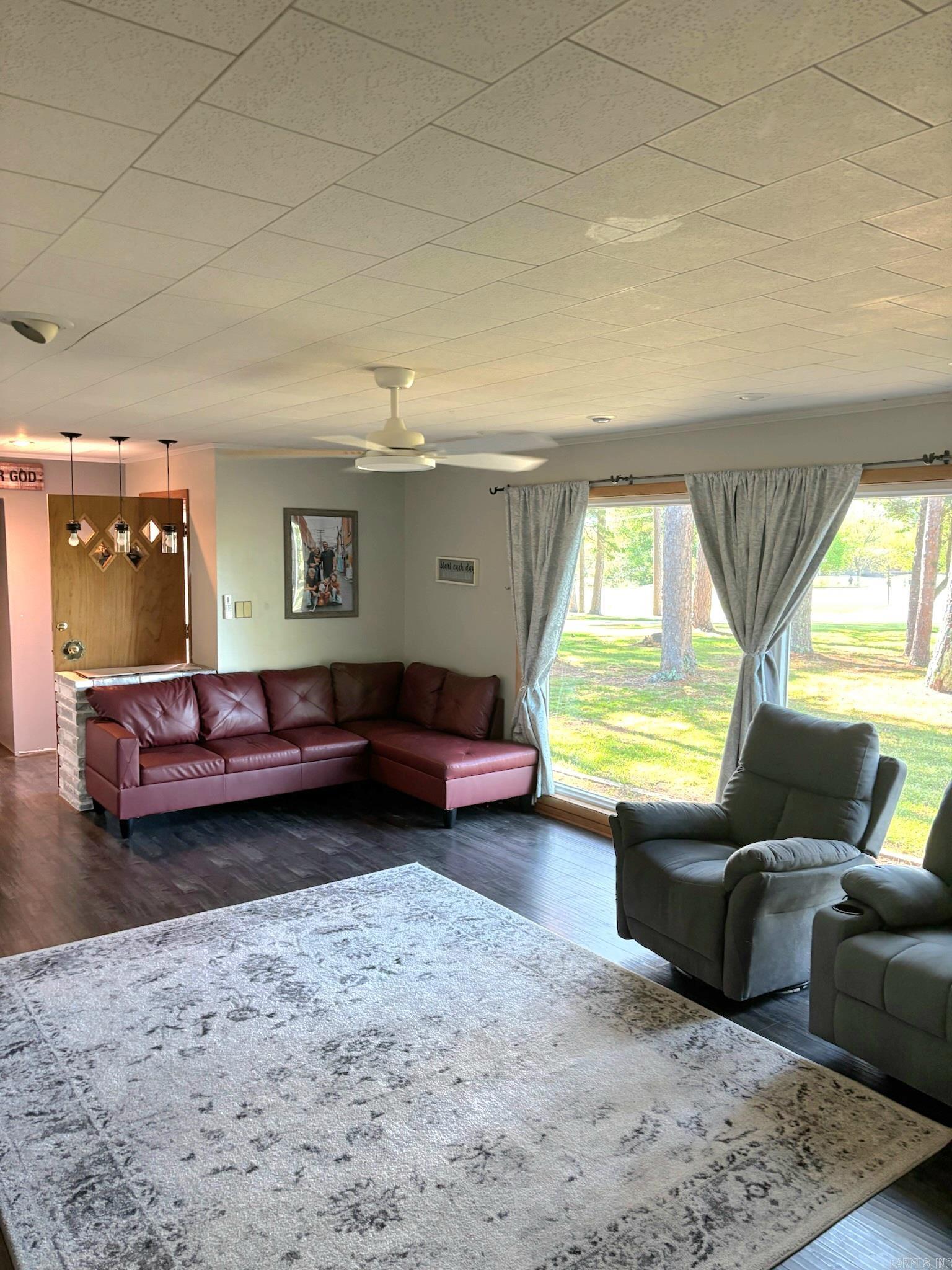 832 W Front  Heber Springs, AR