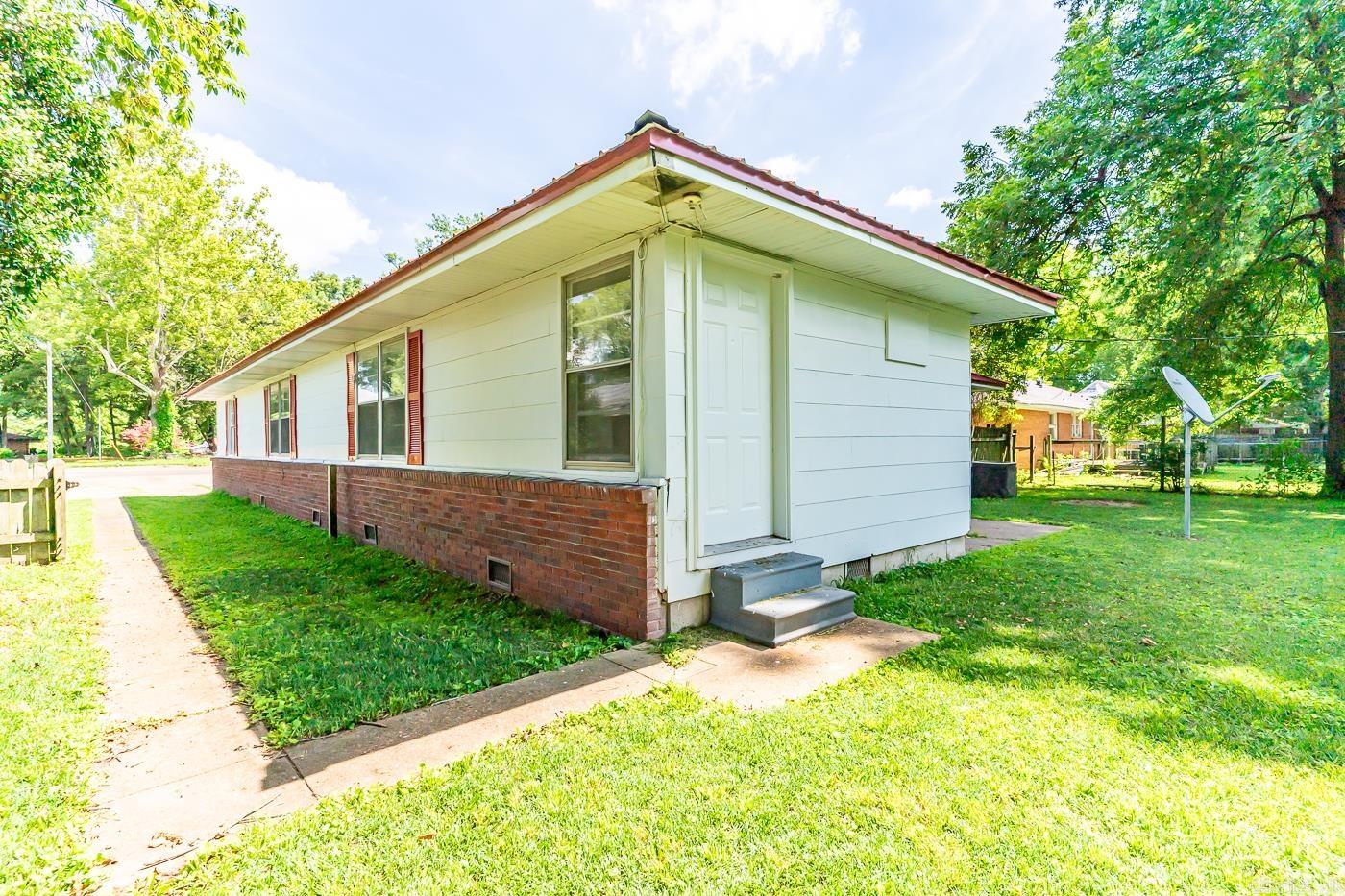 709 E Main  Blytheville, AR