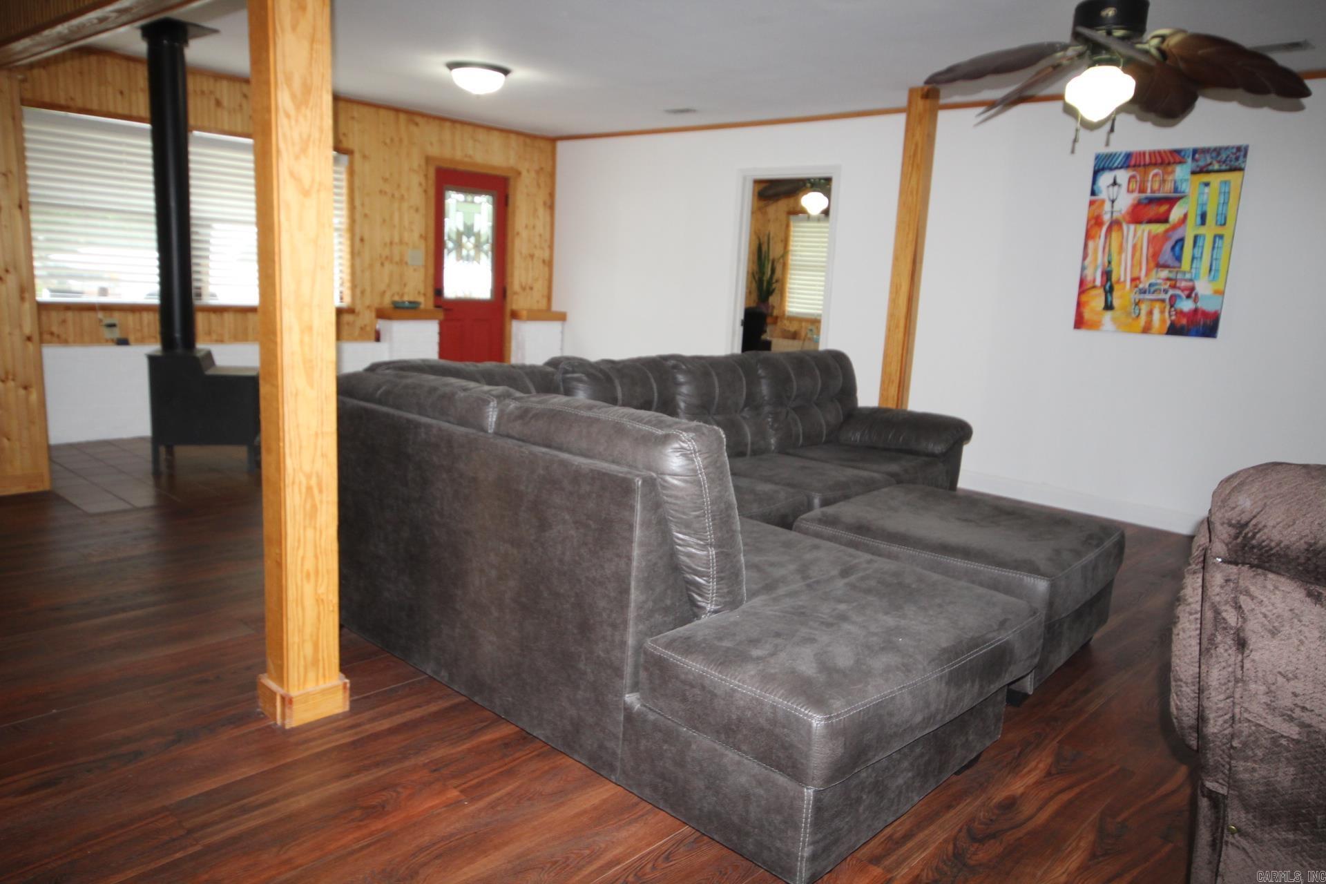 1108 N 14th  Nashville, AR