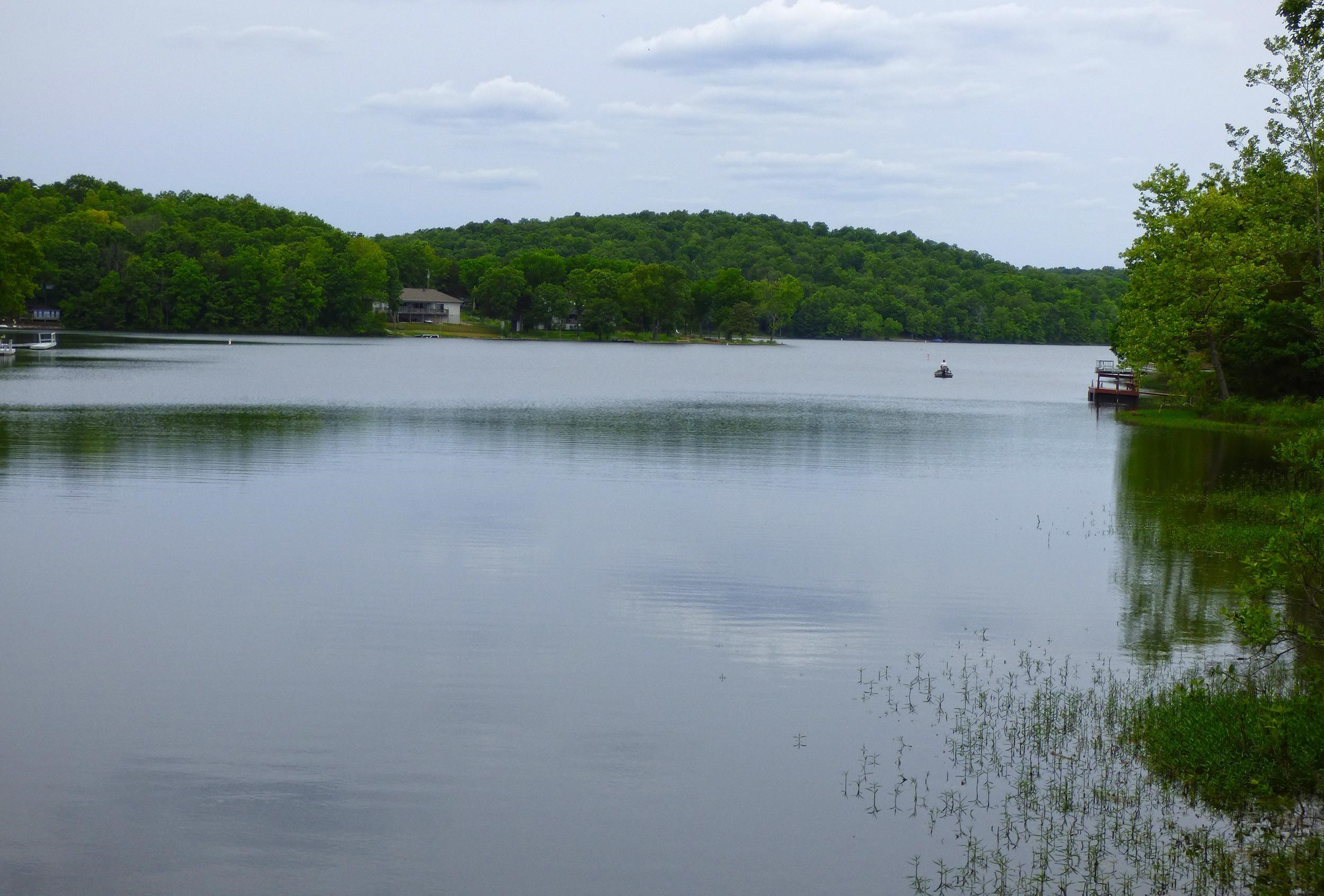   Tonganoxie  Cherokee Village, AR