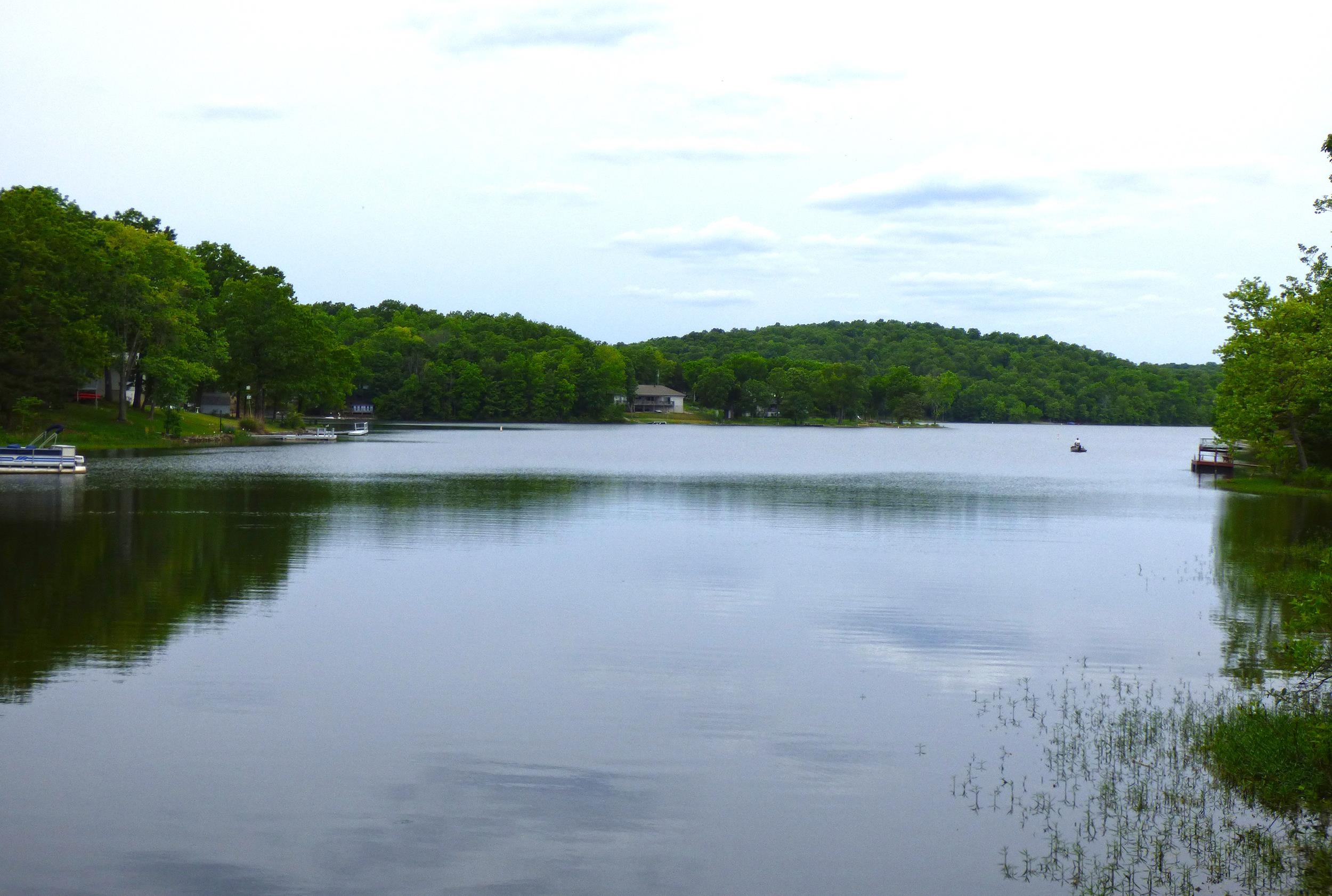  Tonganoxie  Cherokee Village, AR