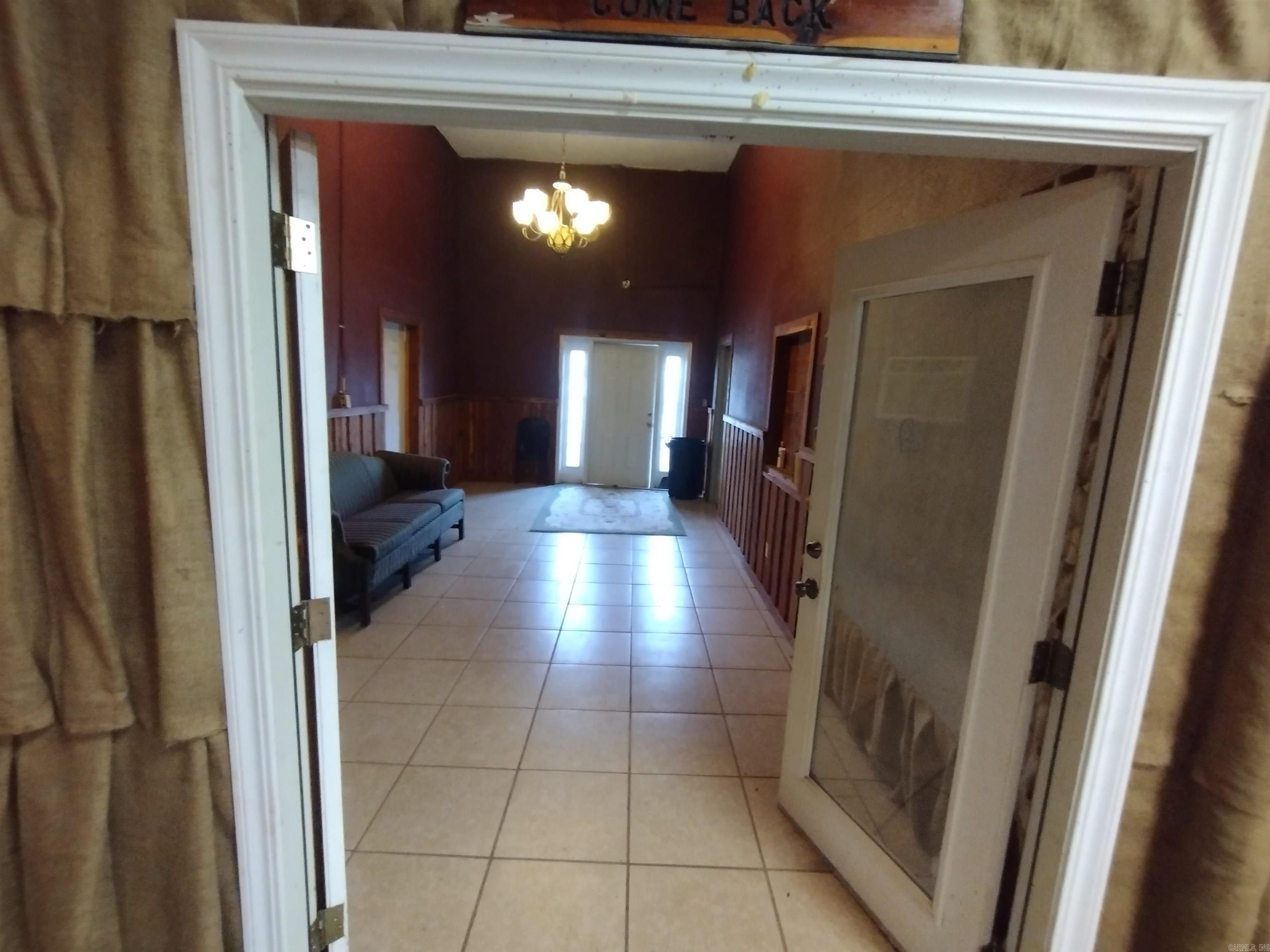 208  School AVe  Mountain View, AR