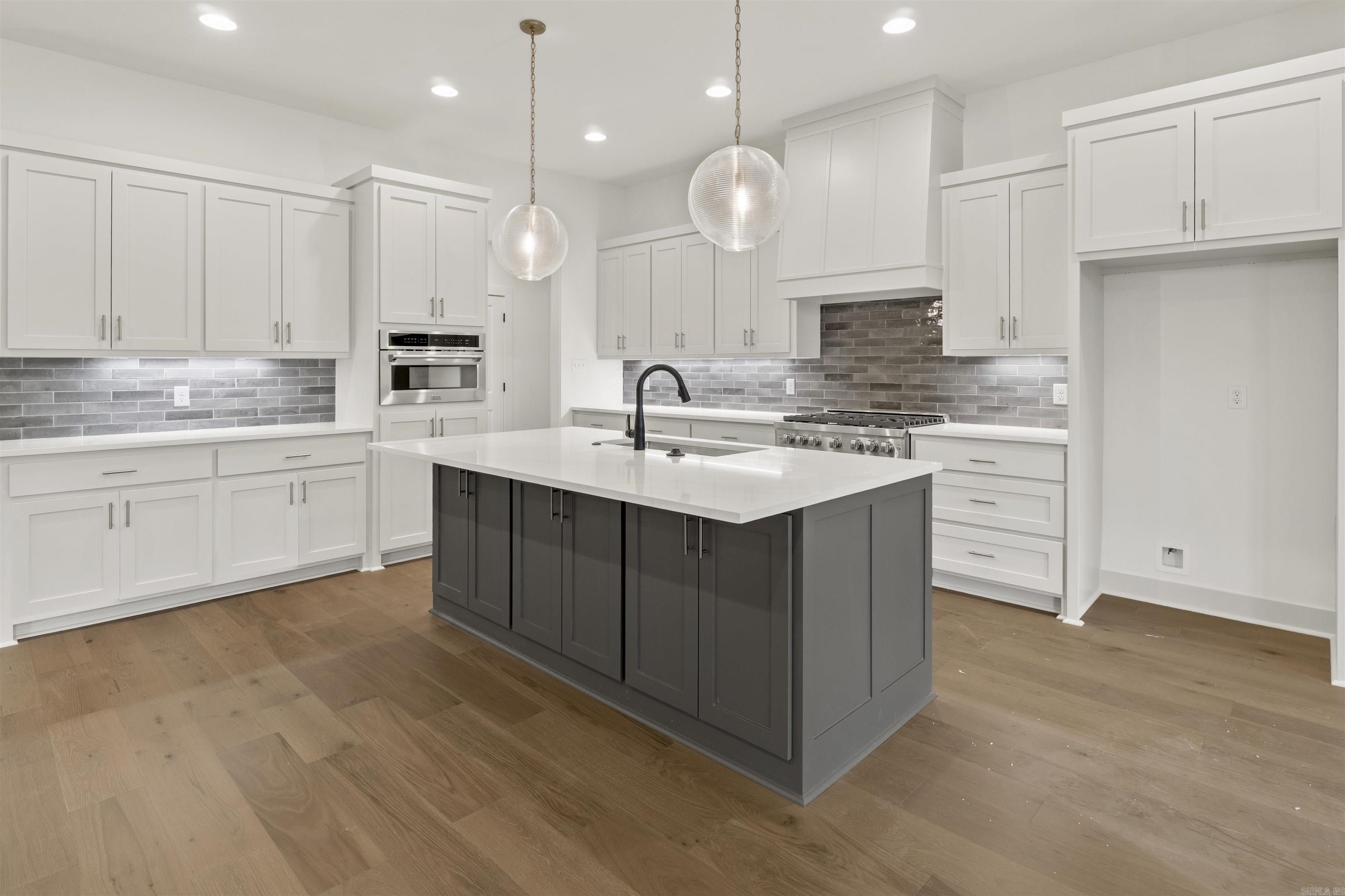 200  Middleton Place  Benton, AR