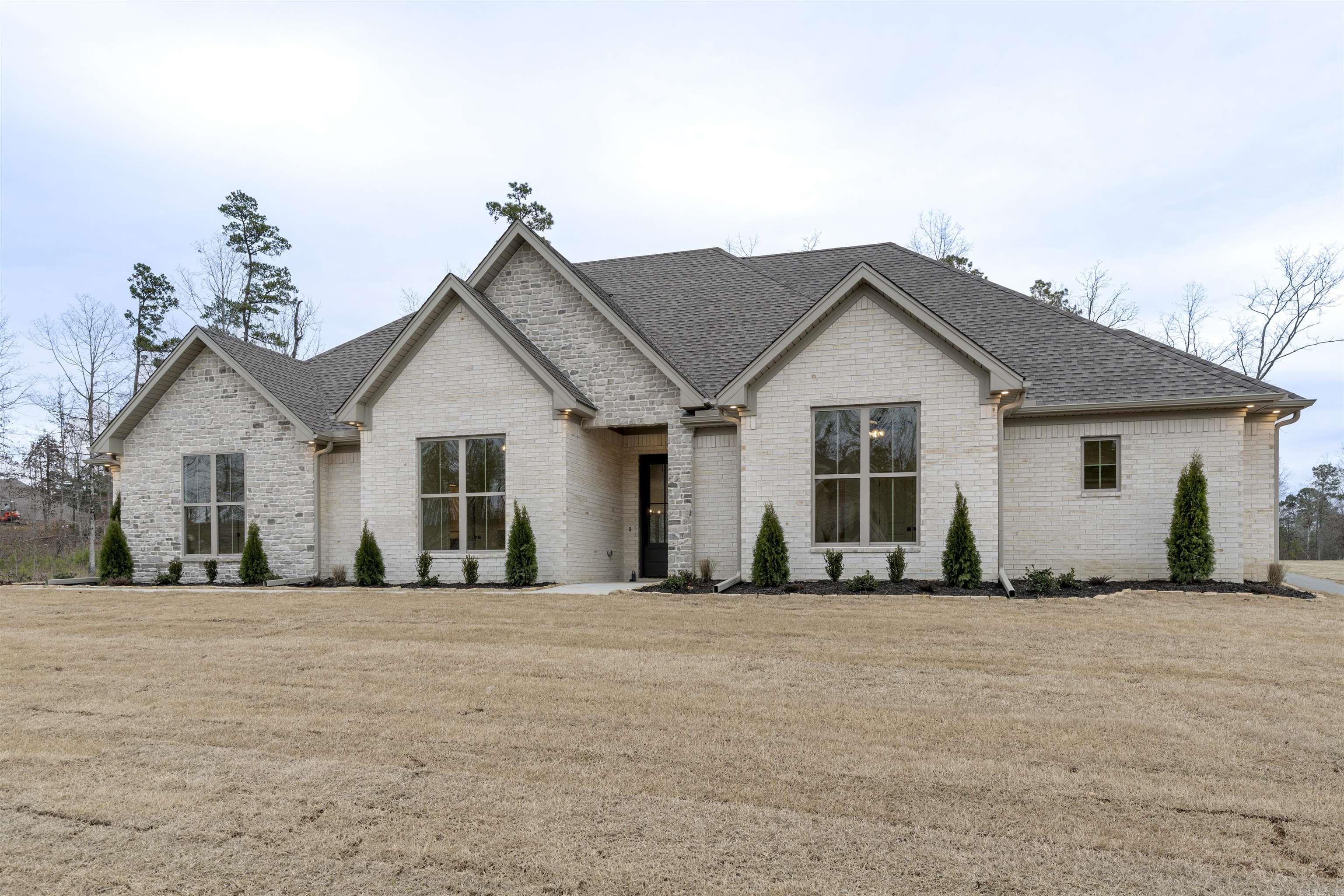 200  Middleton Place  Benton, AR