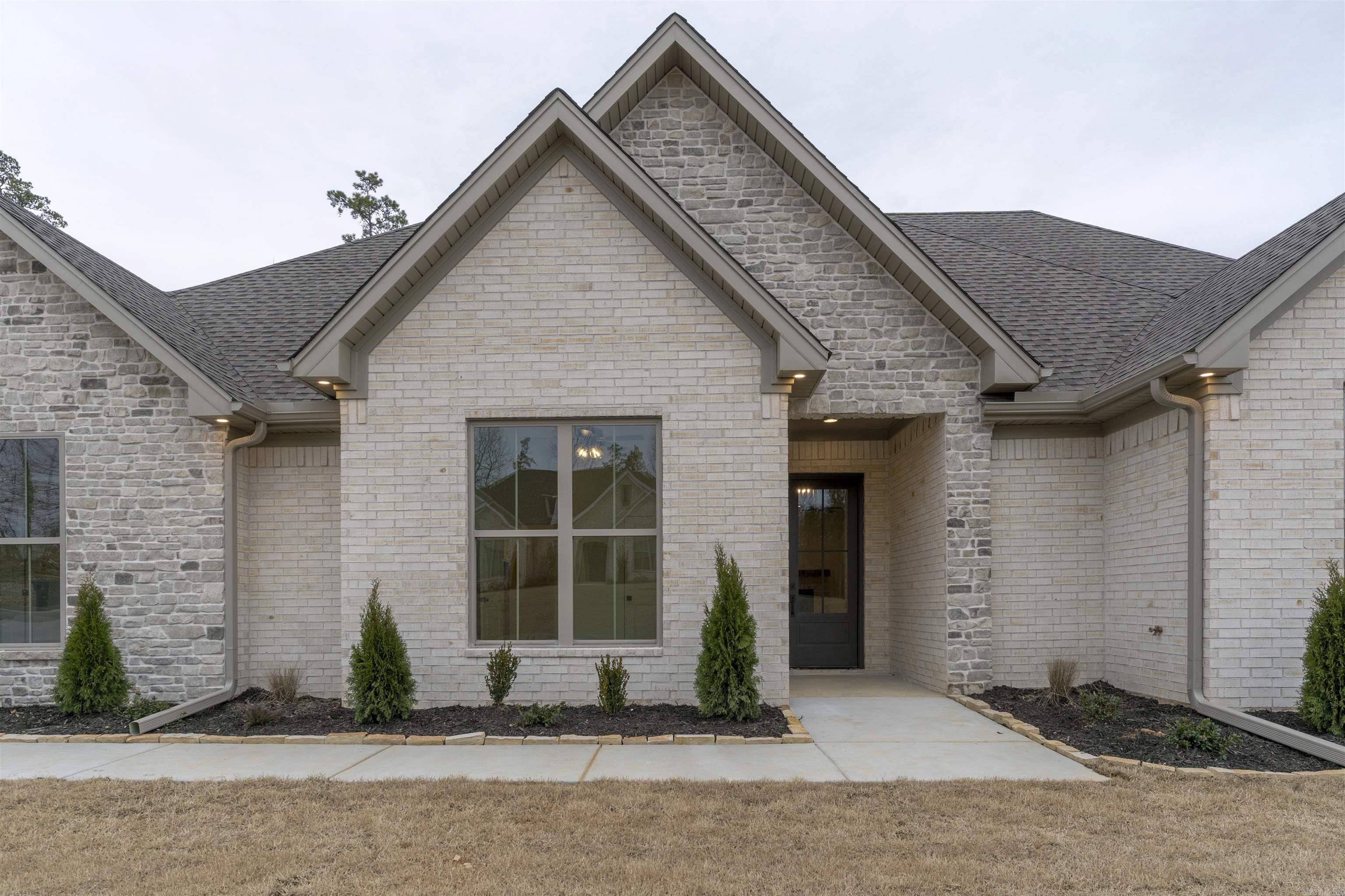 200  Middleton Place  Benton, AR