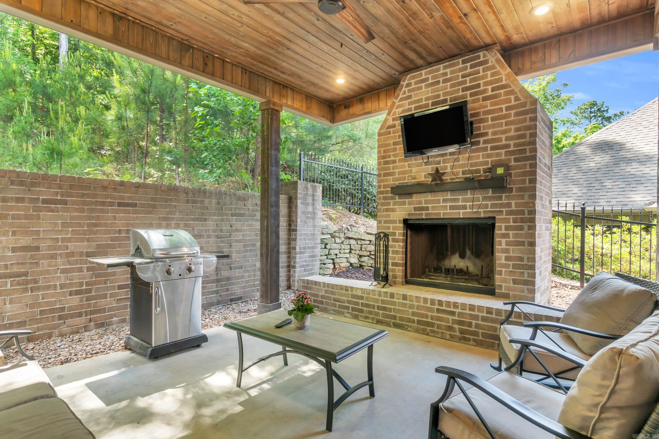 17  Cove Creek  Little Rock, AR