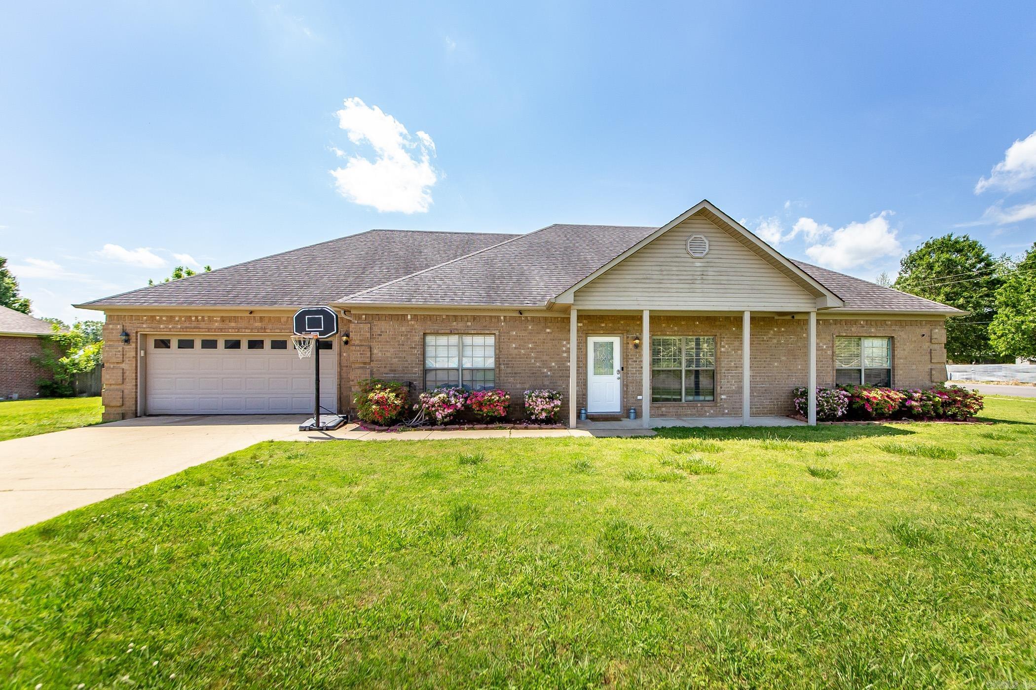 63 Vilsonia Way Vilonia, AR 72173