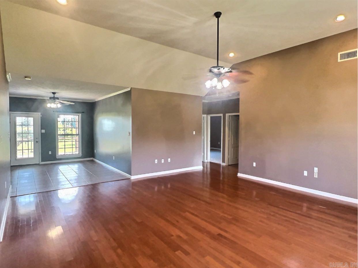 63 Vilsonia Way Vilonia, AR 72173