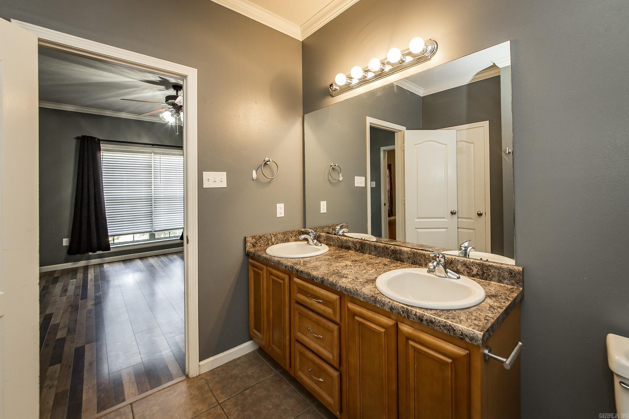 63 Vilsonia Way Vilonia, AR 72173