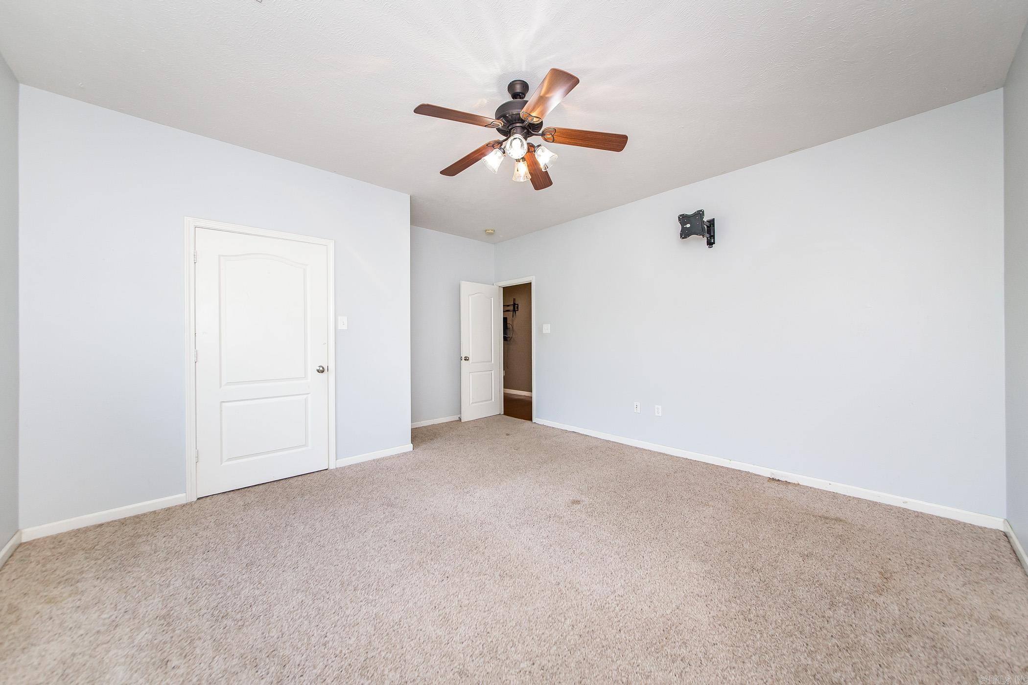 63 Vilsonia Way Vilonia, AR 72173