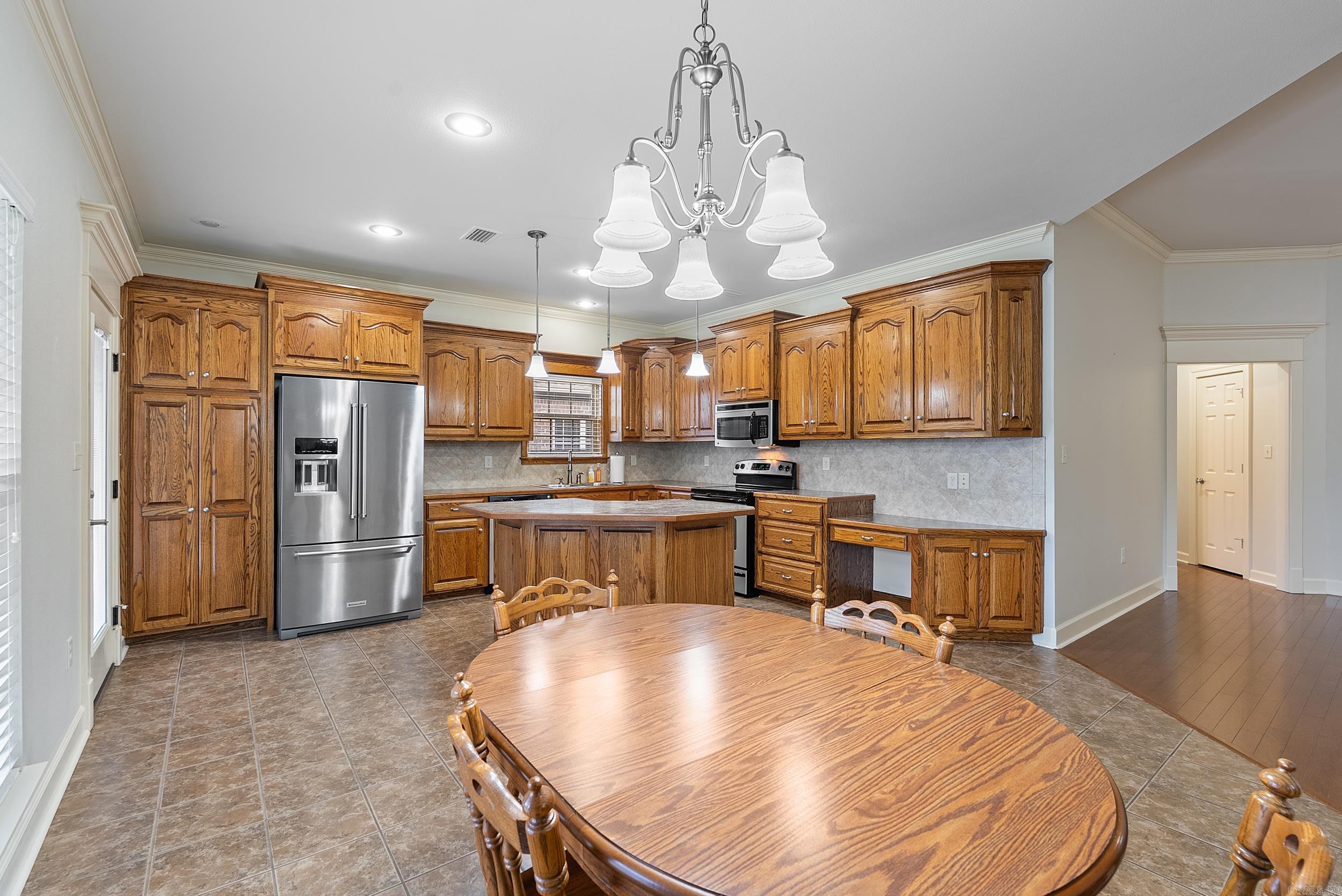 2830  Driftwood  Conway, AR