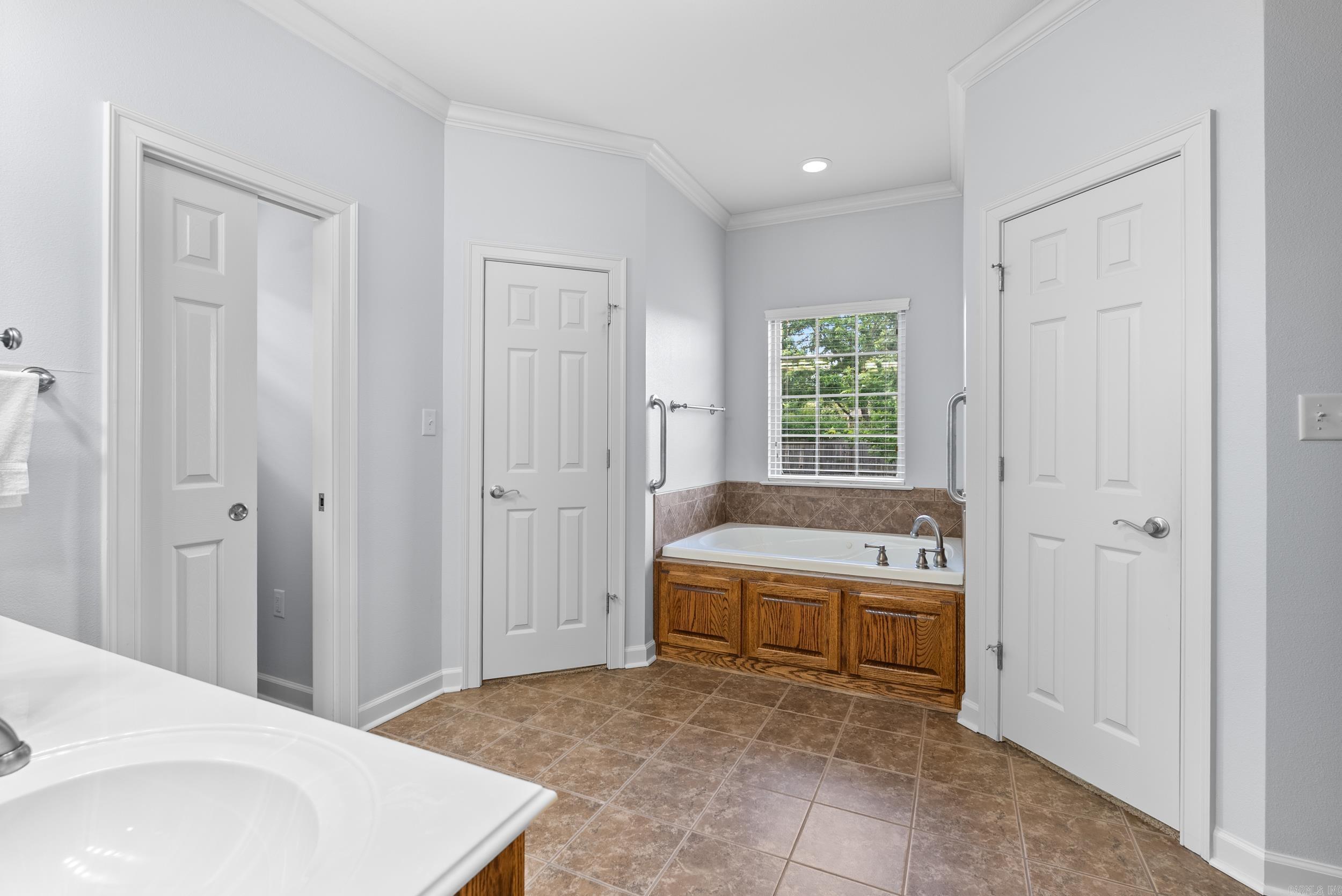 2830  Driftwood  Conway, AR