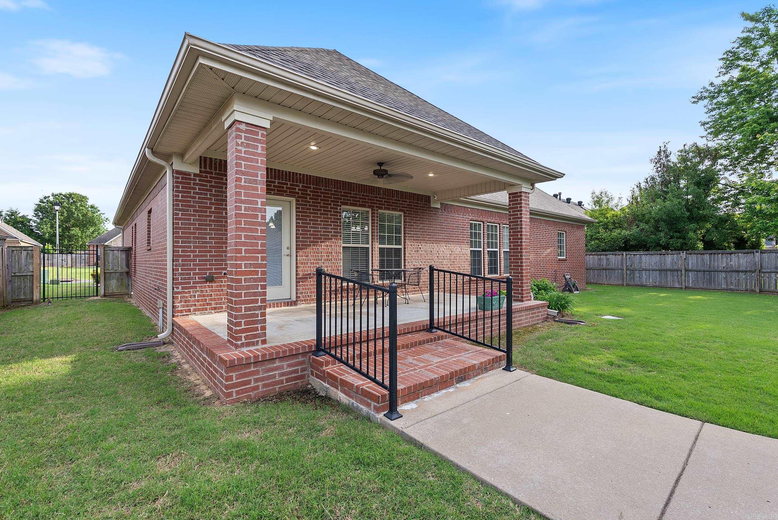 2830  Driftwood  Conway, AR