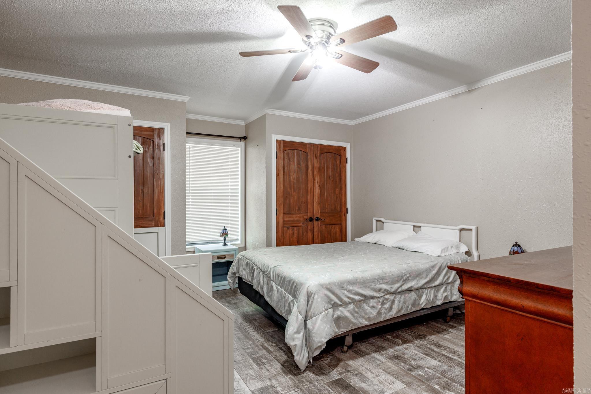 1561  CR-5  Hope, AR