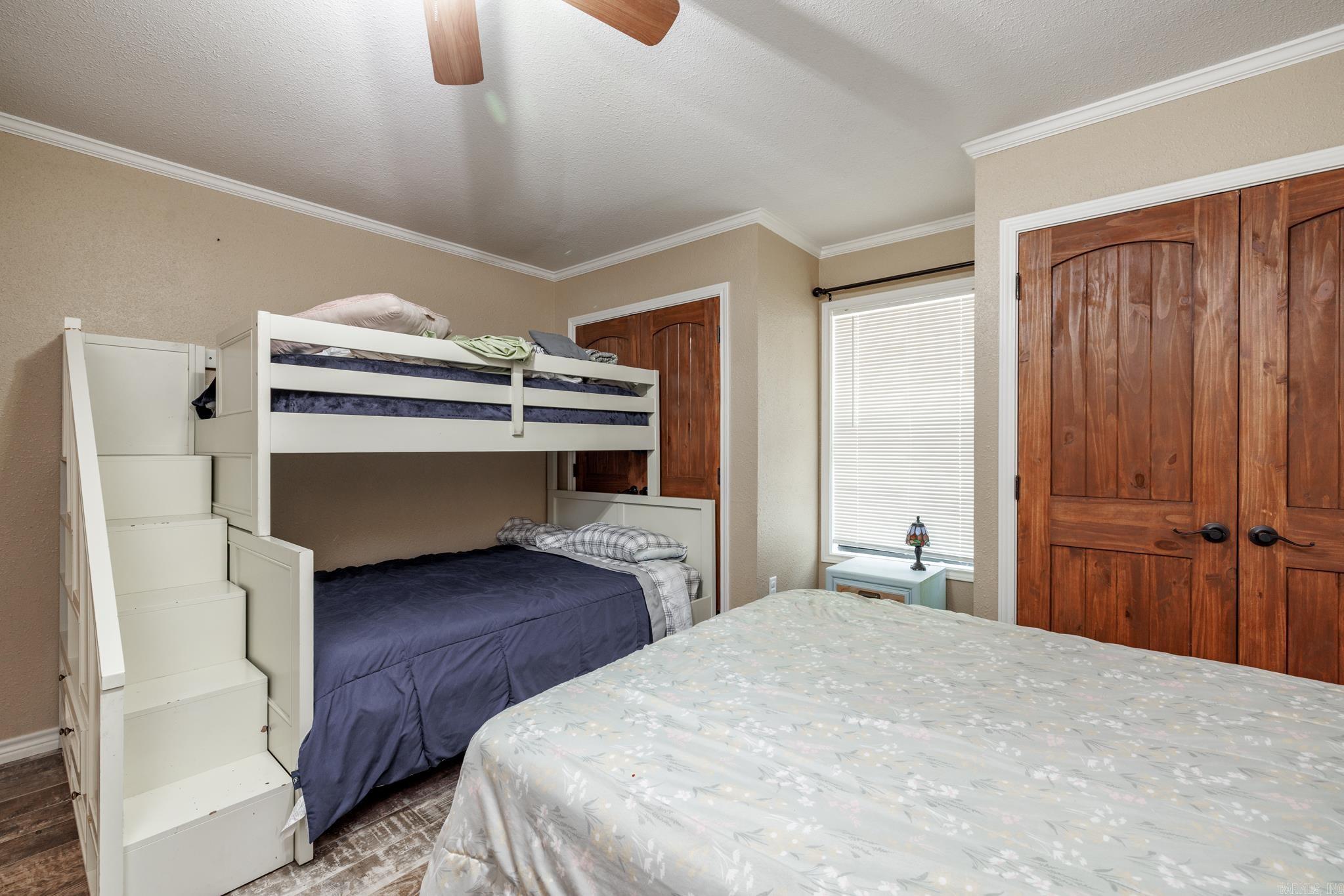 1561  CR-5  Hope, AR