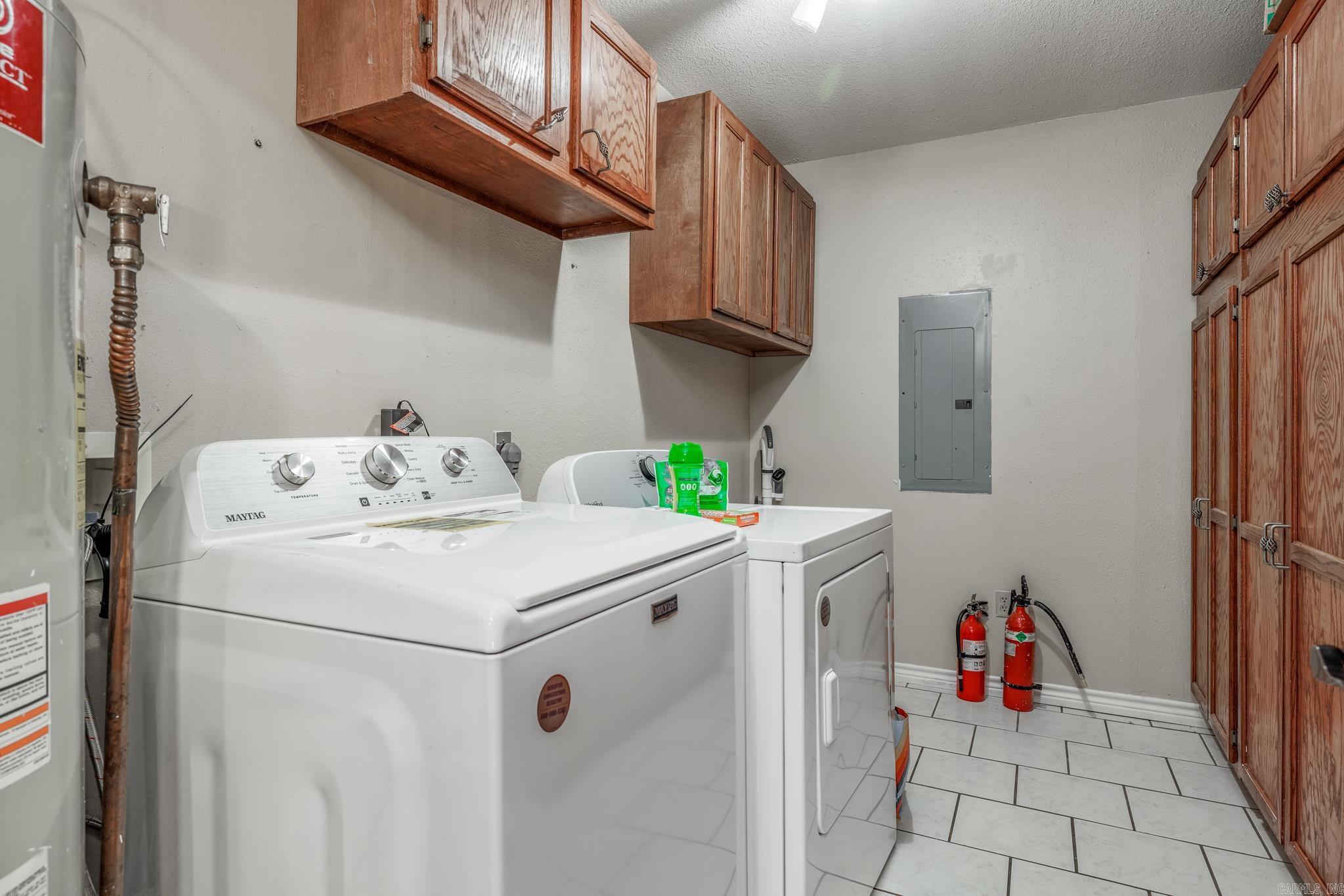 1561  CR-5  Hope, AR