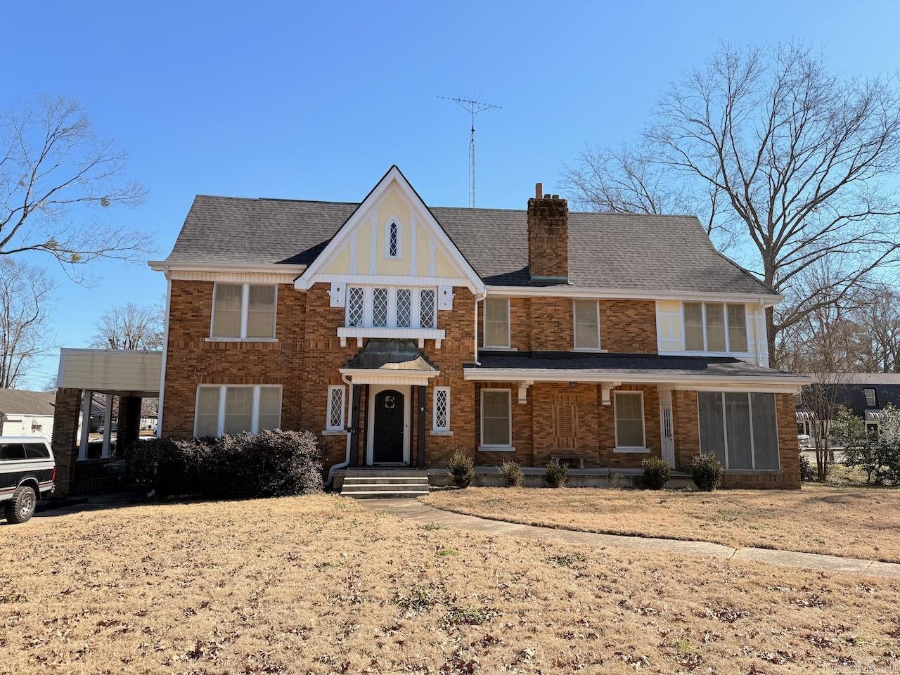 714 N Main  Monticello, AR