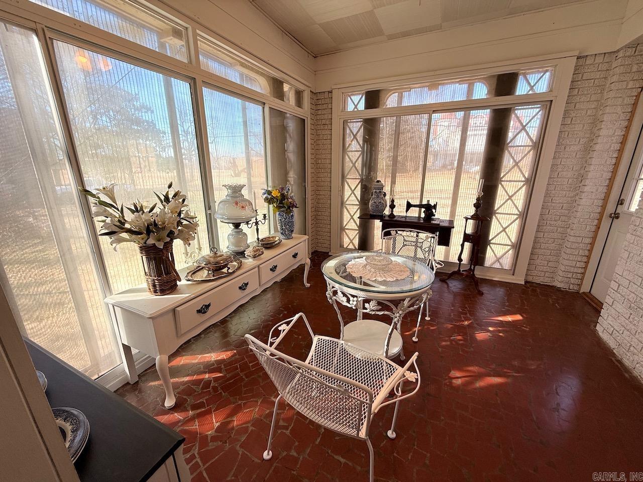 714 N Main  Monticello, AR