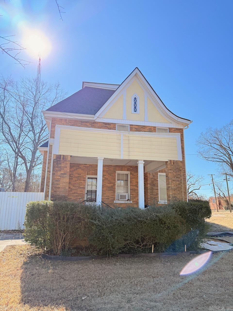 714 N Main  Monticello, AR