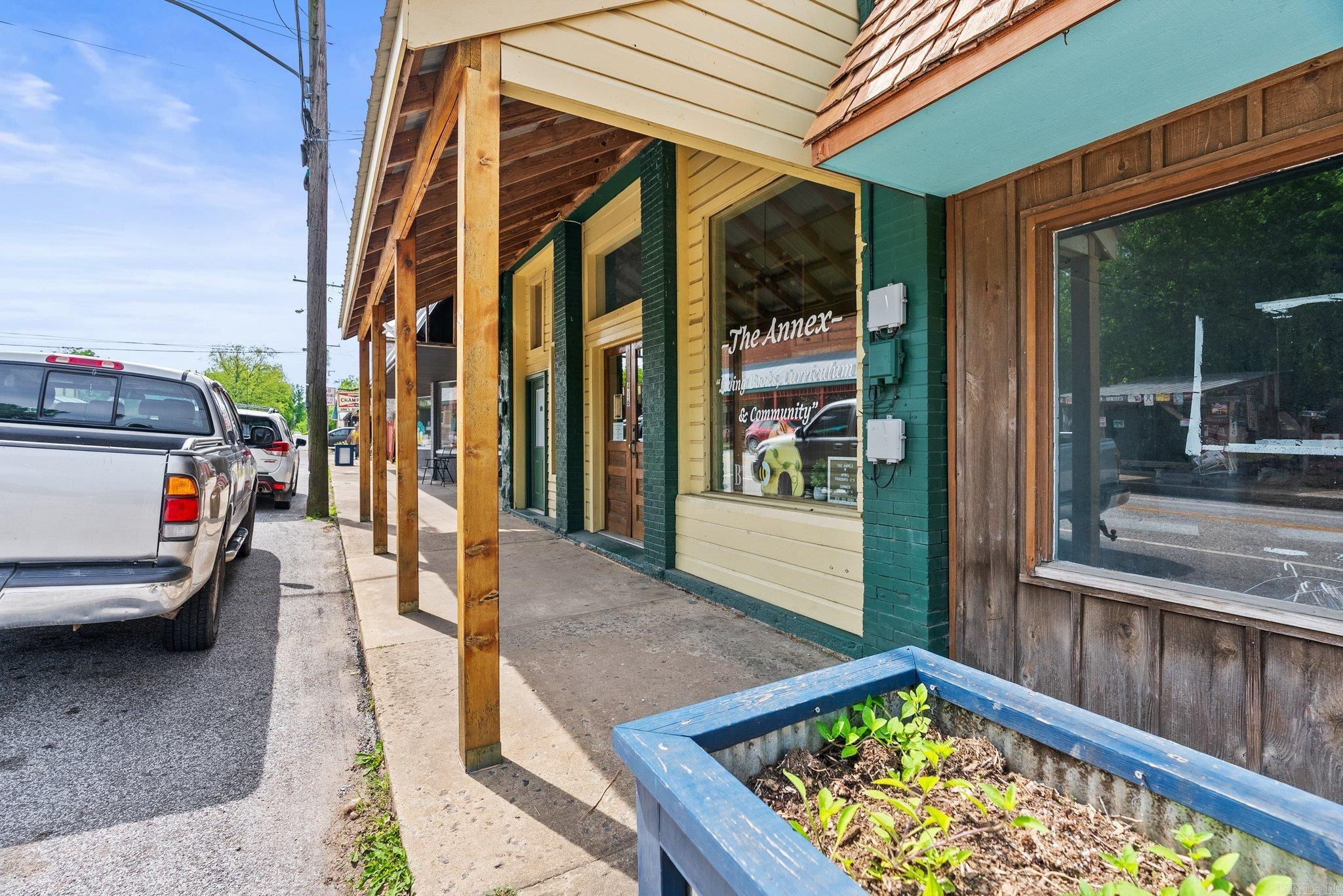 414  Main Street  Leslie, AR