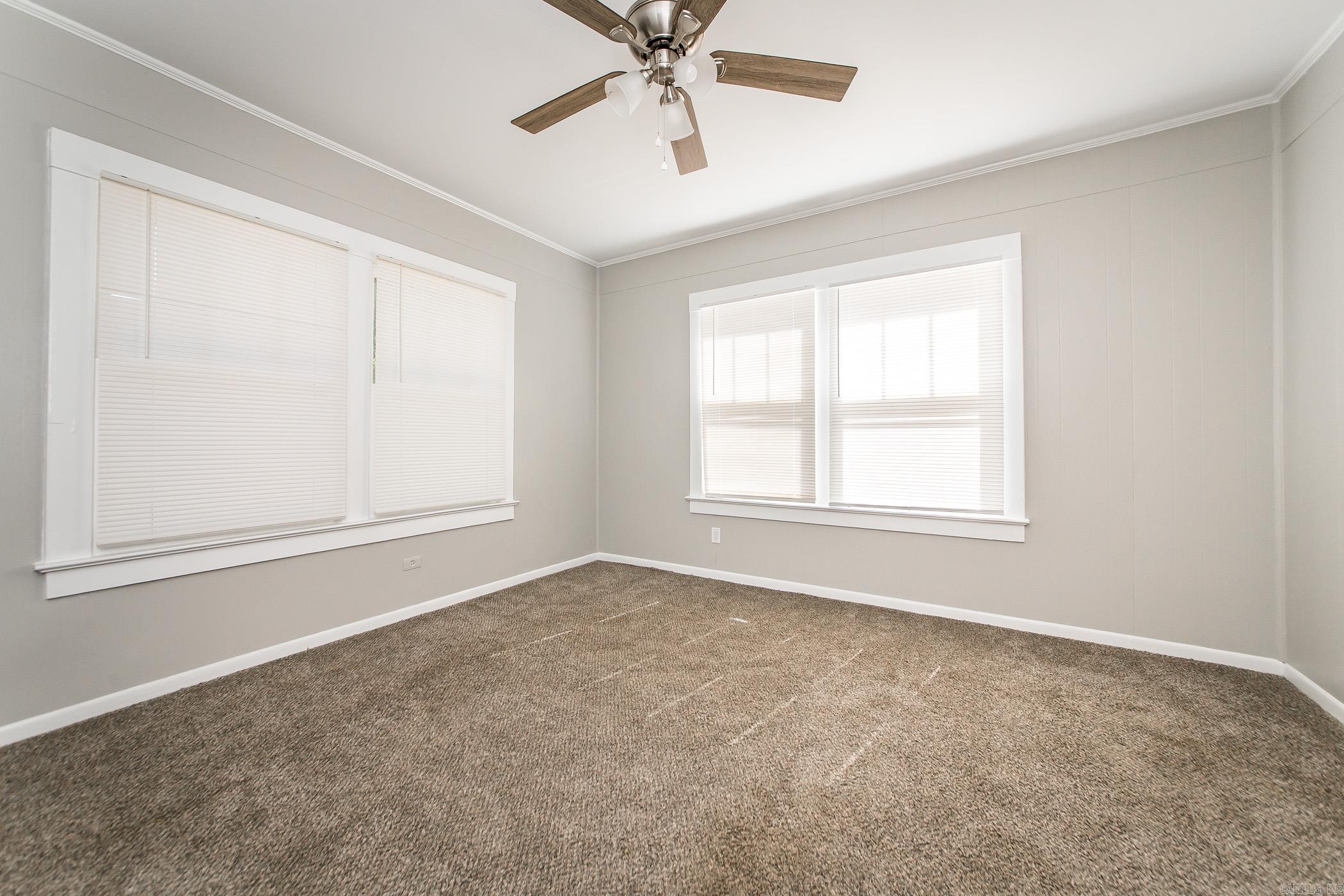 309 NE First  England, AR