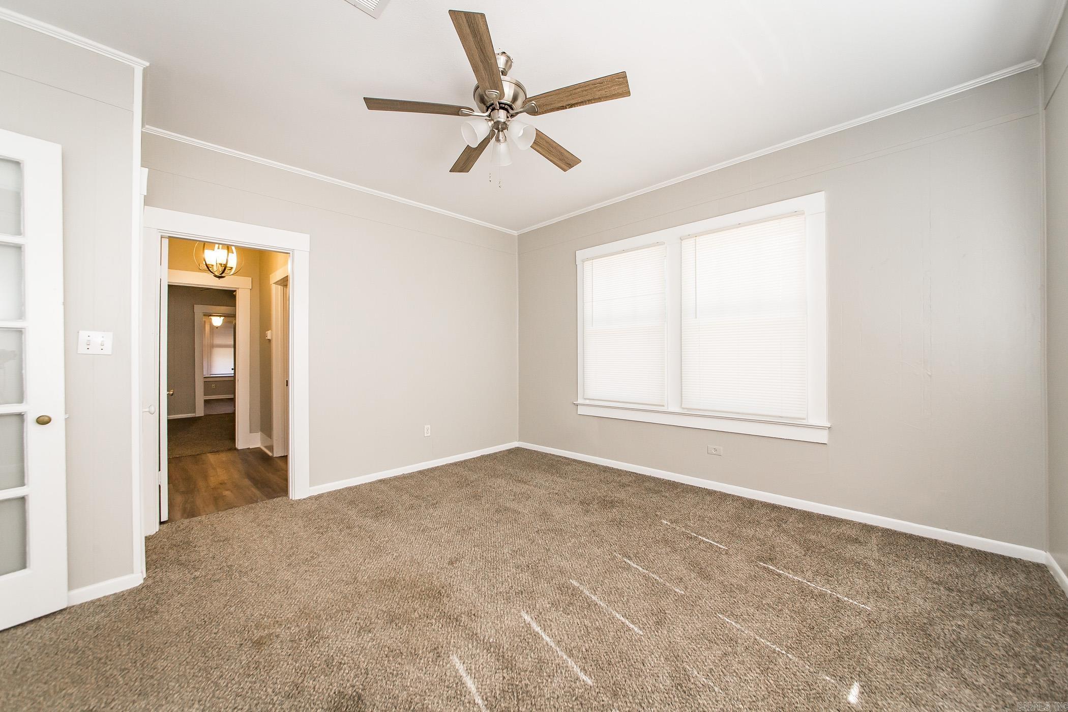 309 NE First  England, AR