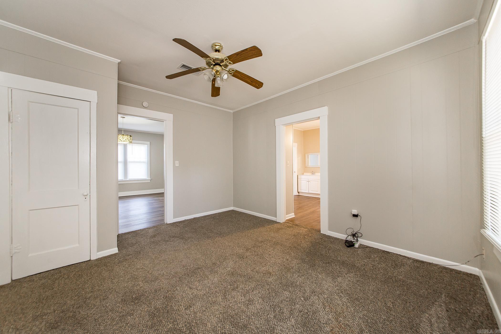 309 NE First  England, AR