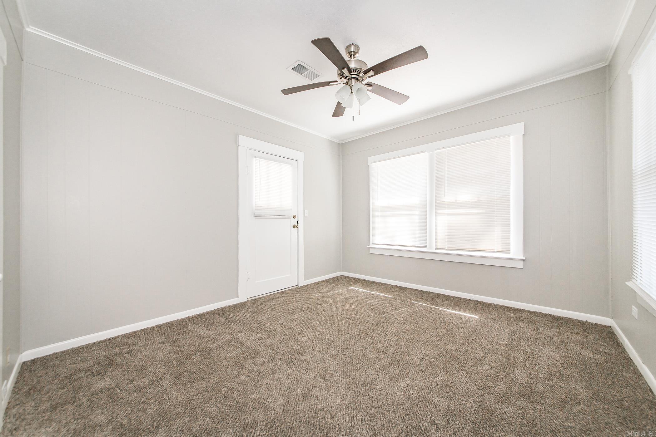 309 NE First  England, AR