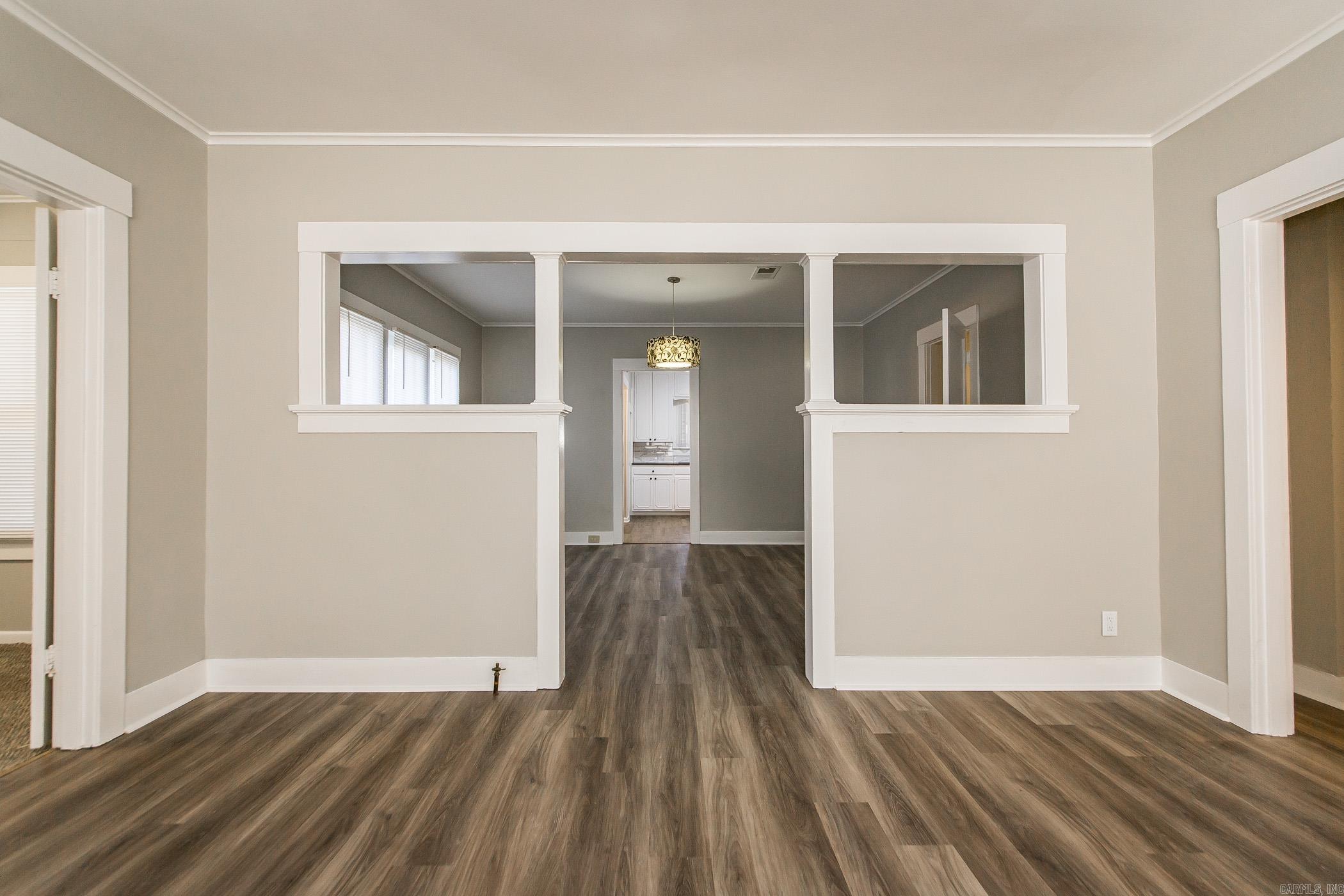 309 NE First  England, AR