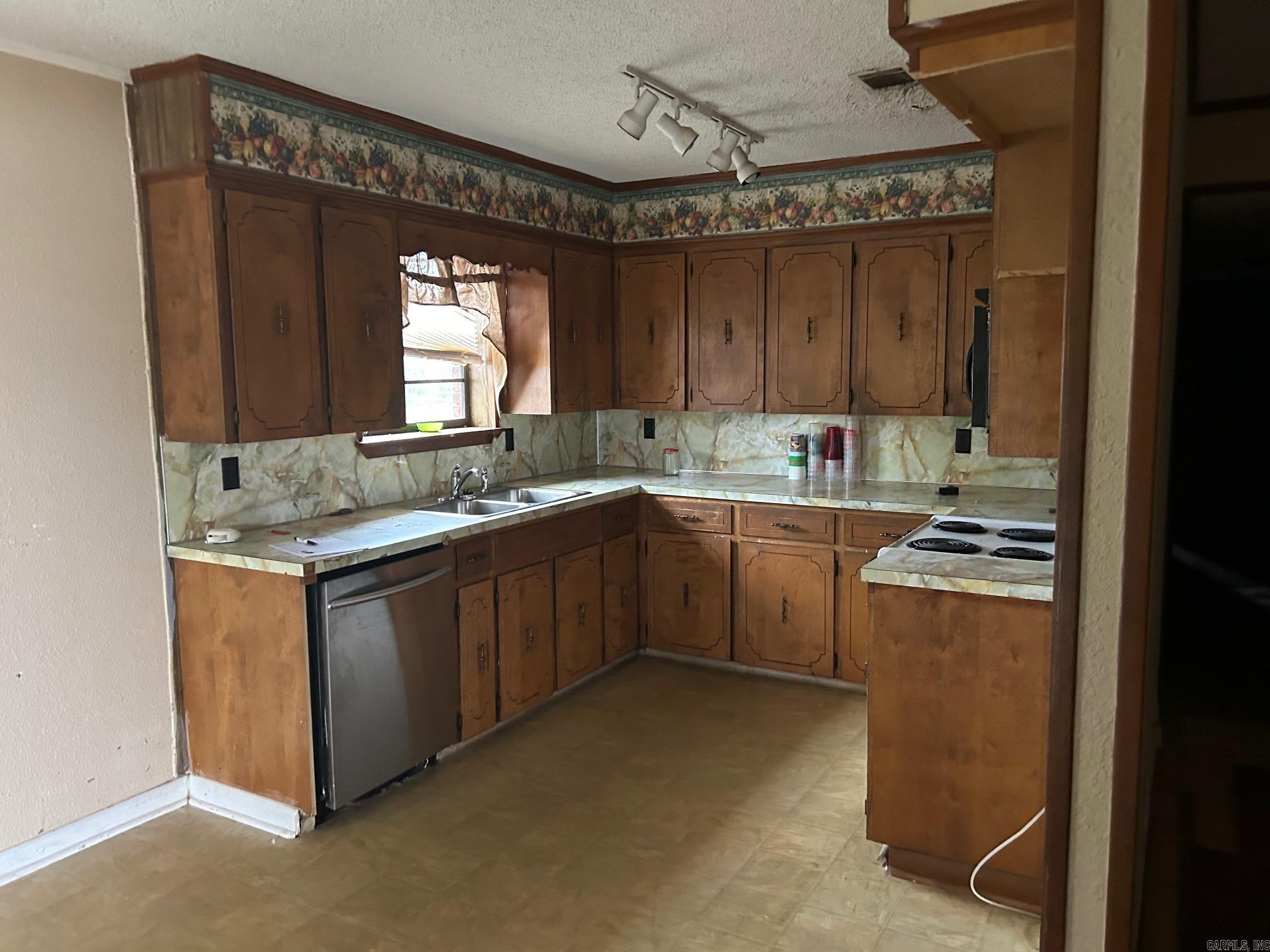 18  GARLAND SPRINGS  Mount Vernon, AR