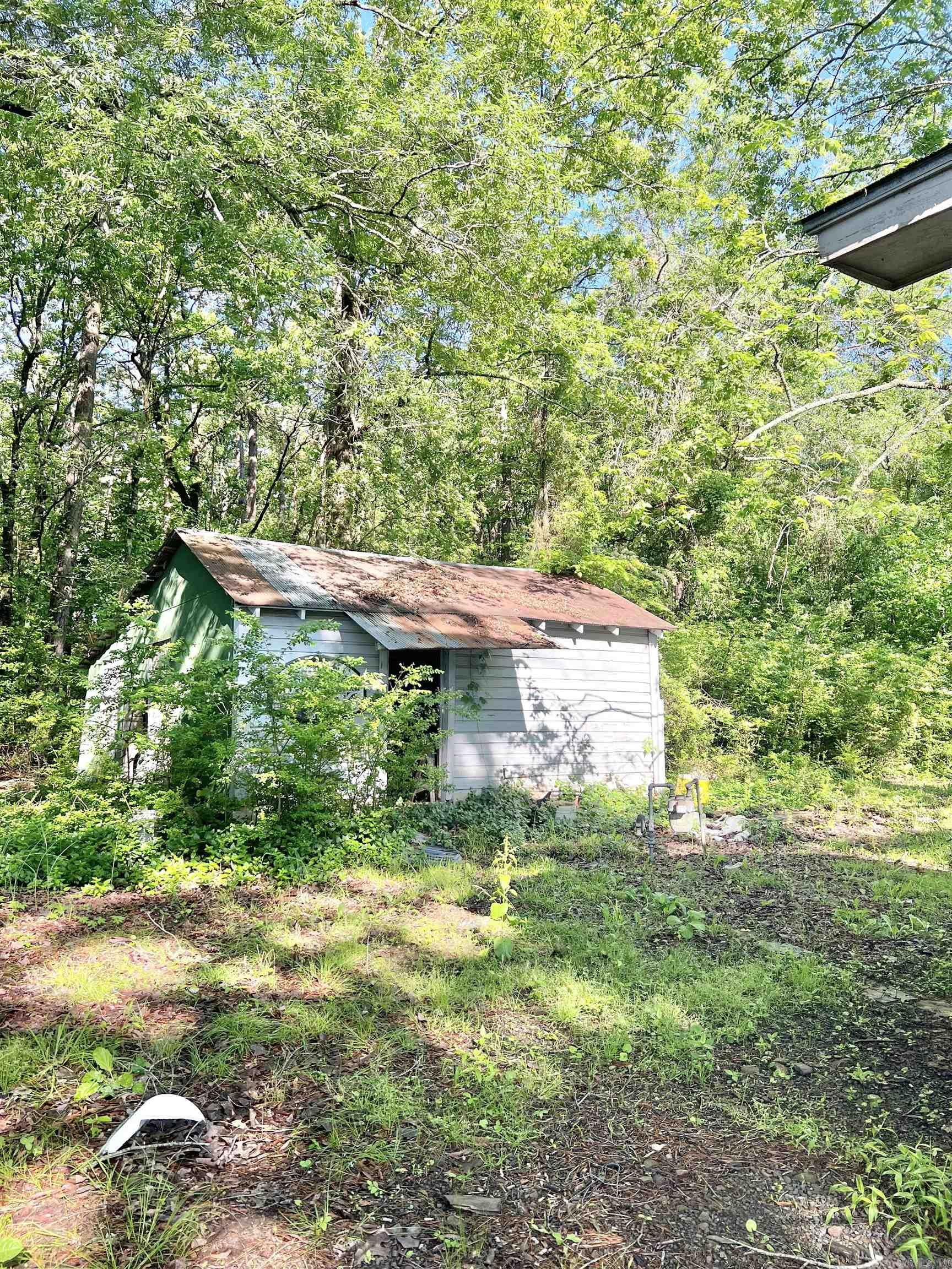 2206  Highway 65 S  Clinton, AR