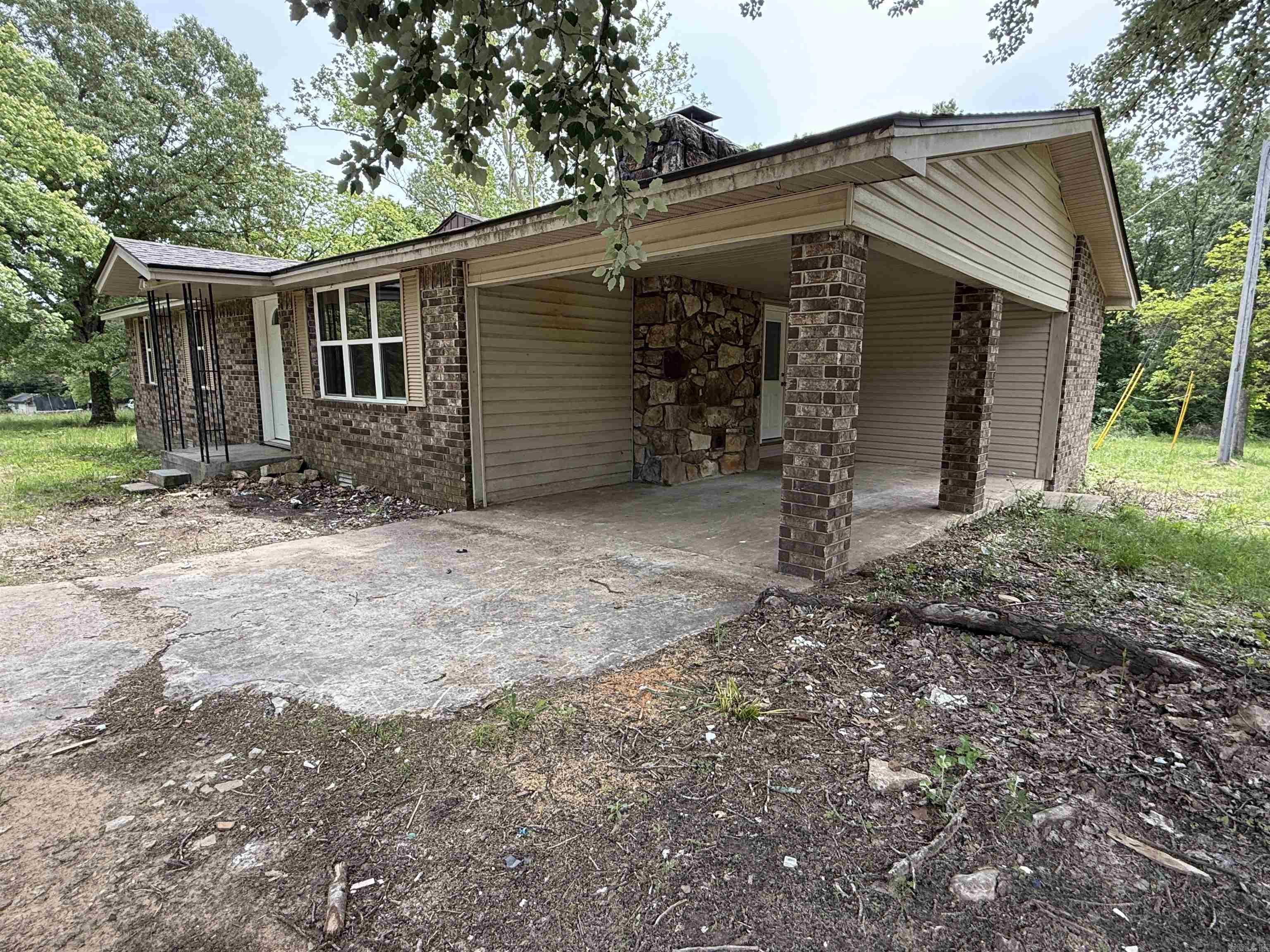 4090  AR 56 Hwy  Wideman, AR