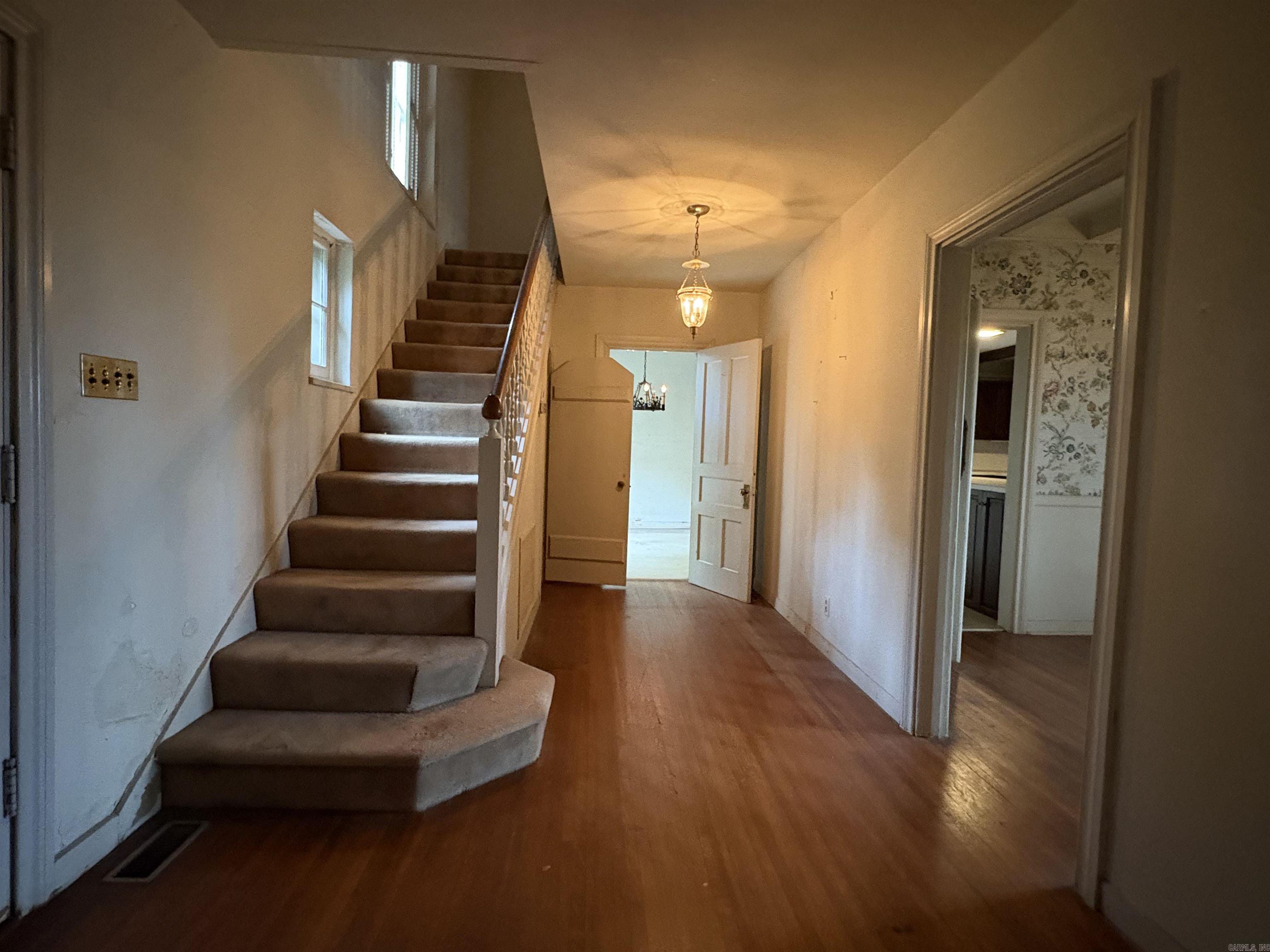 5015 E Crestwood  Little Rock, AR