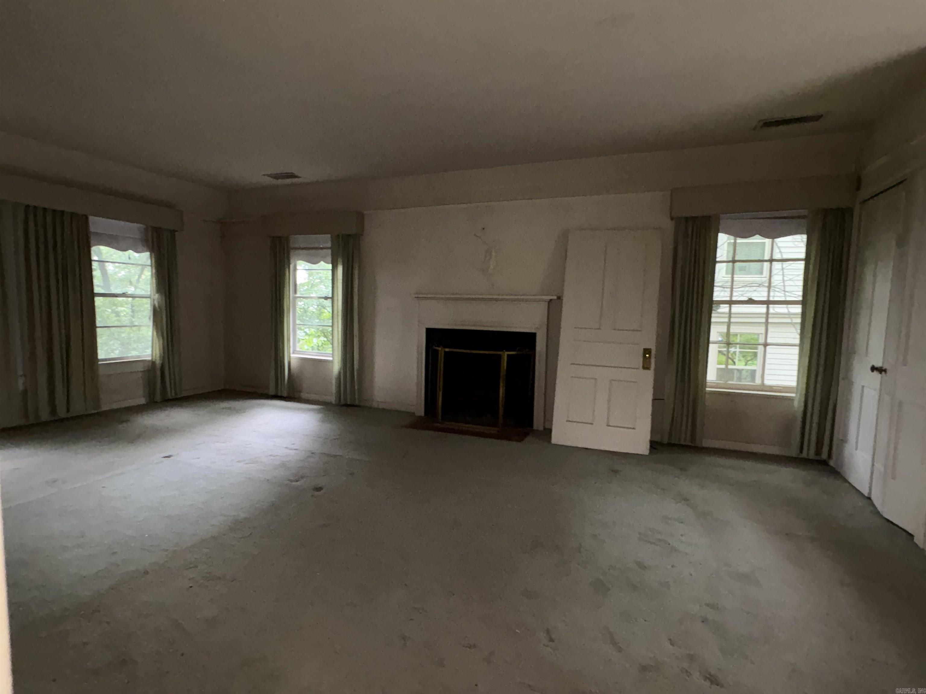 5015 E Crestwood  Little Rock, AR