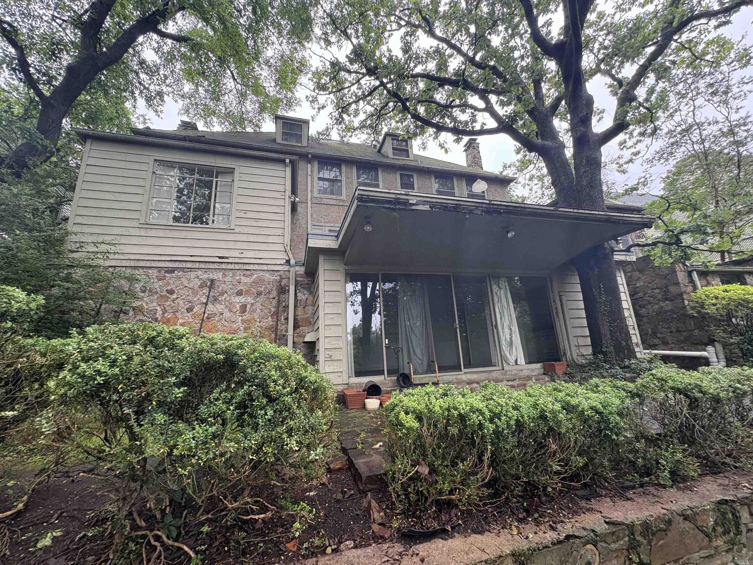 5015 E Crestwood  Little Rock, AR
