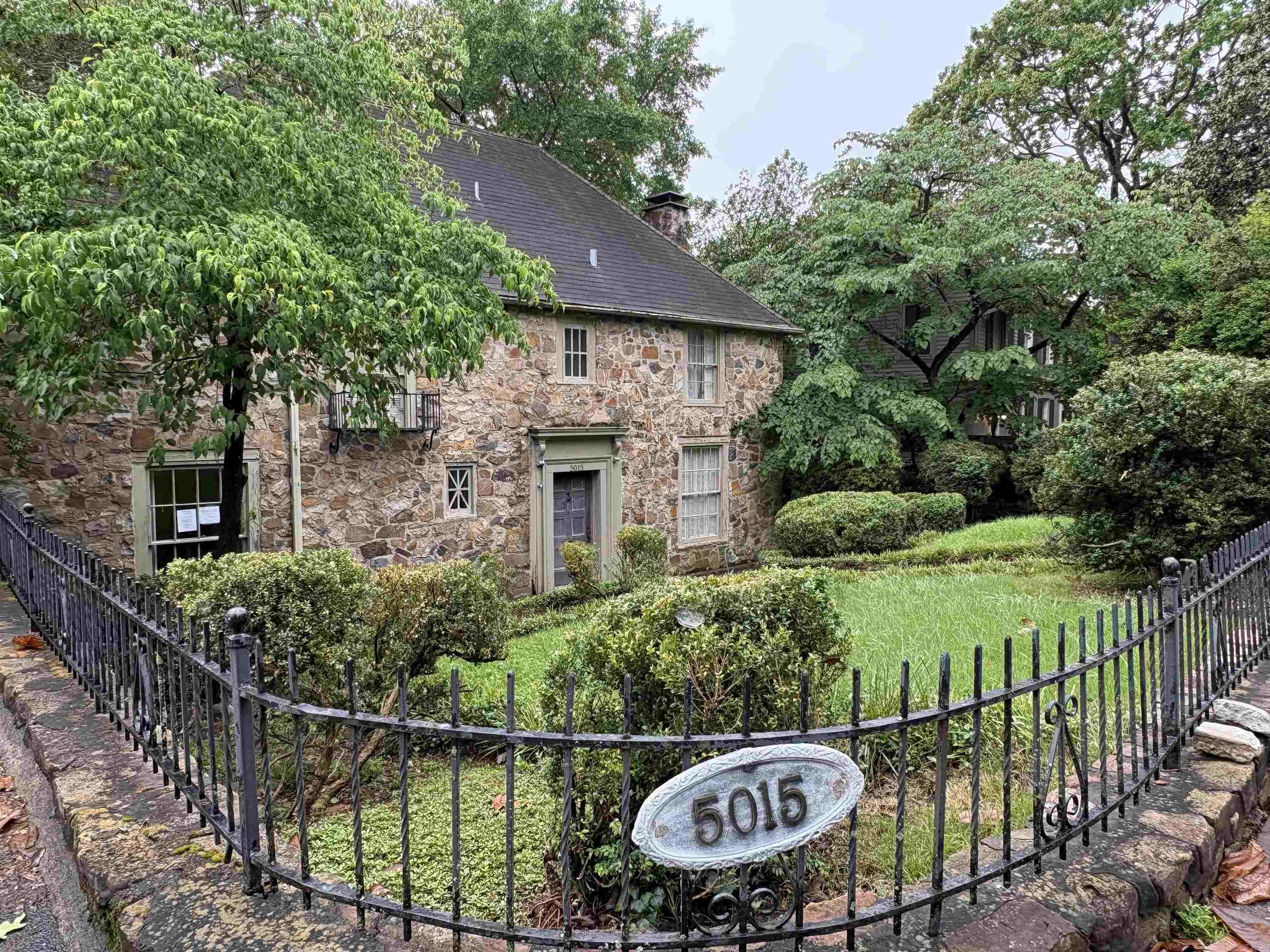 5015 E Crestwood  Little Rock, AR