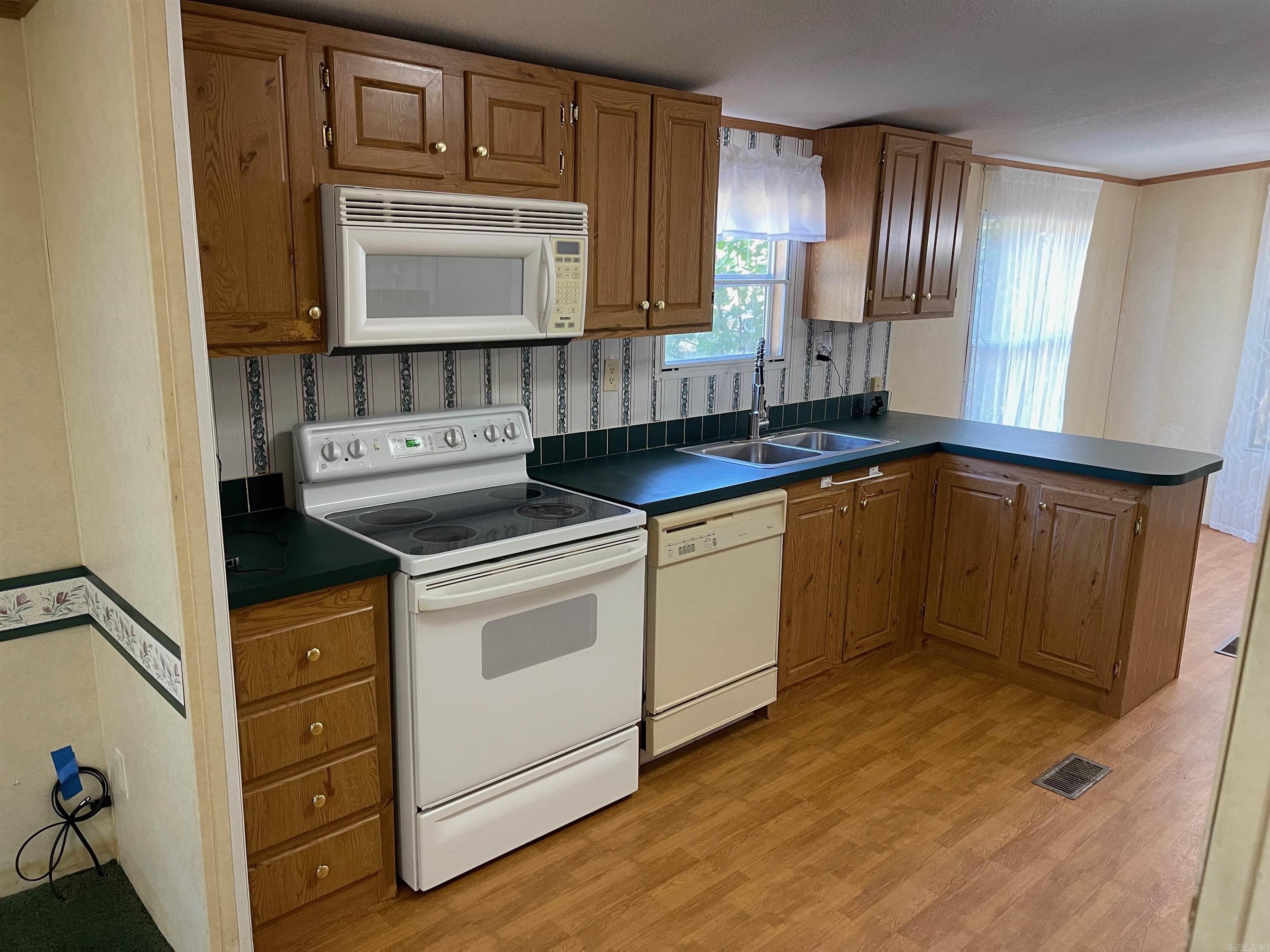 301 E Shelton  Monticello, AR