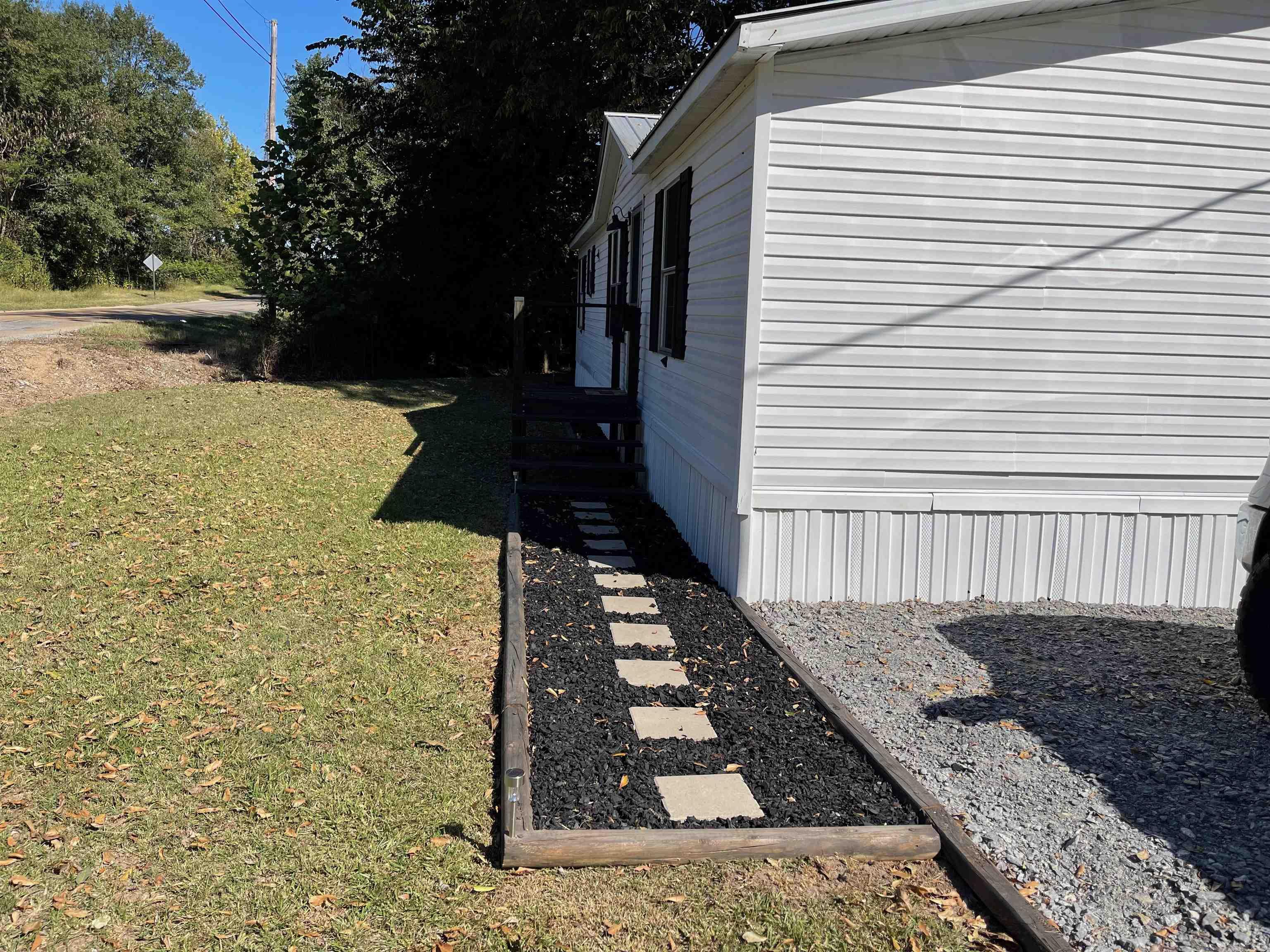 301 E Shelton  Monticello, AR