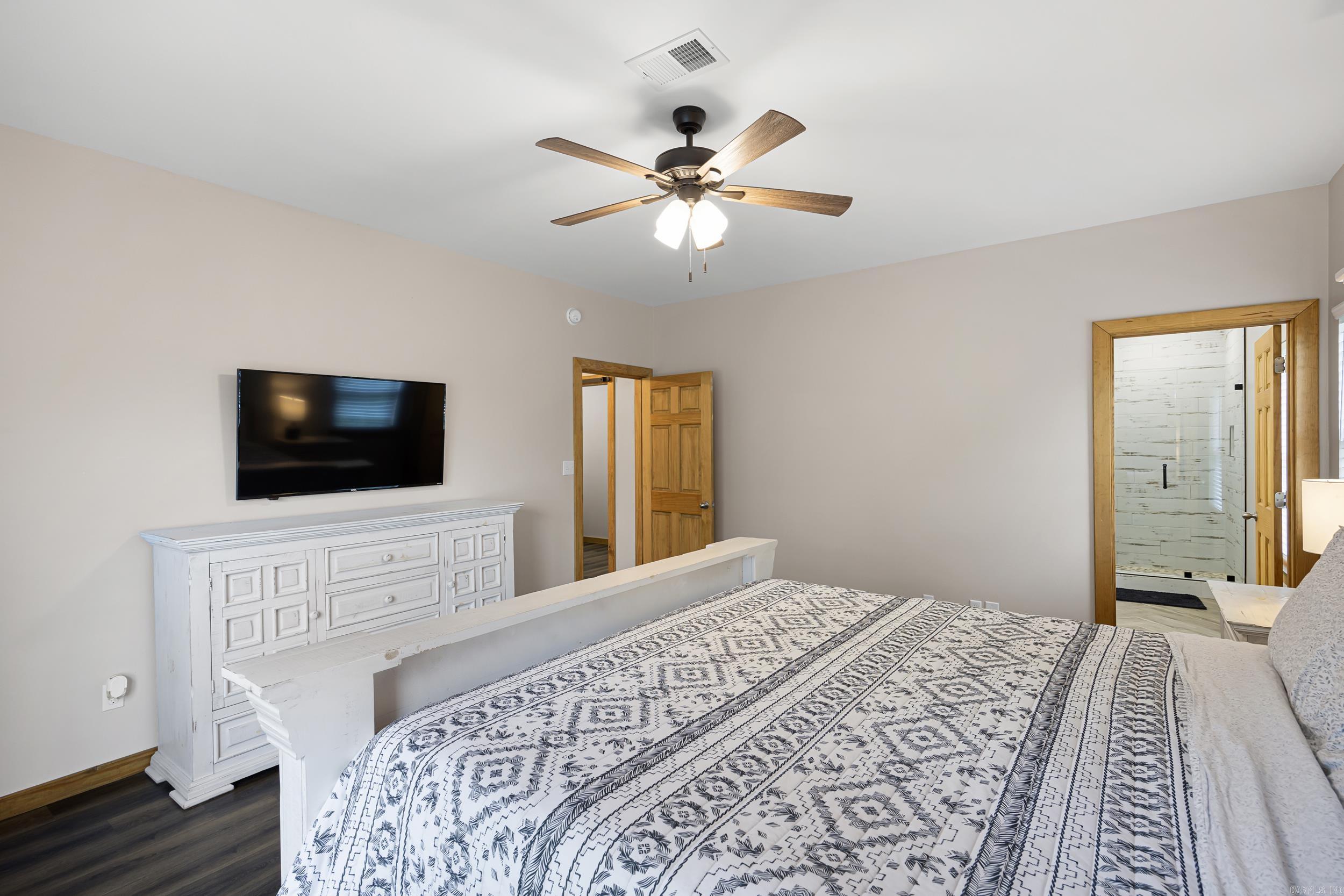 725 County Rd 2700 London, AR 72847
