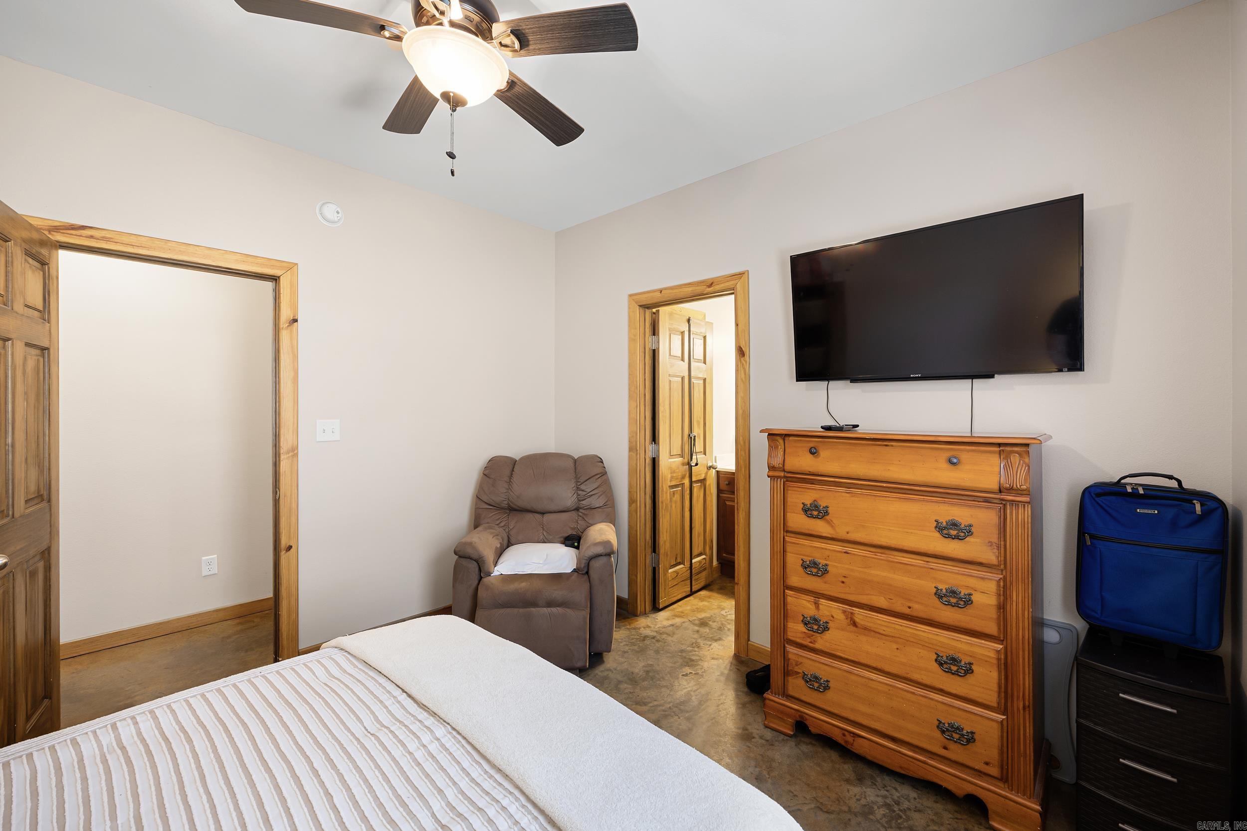 725 County Rd 2700 London, AR 72847