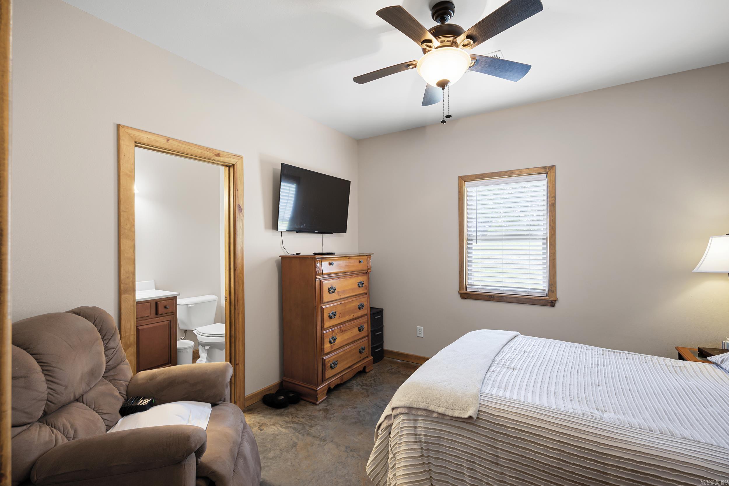725 County Rd 2700 London, AR 72847