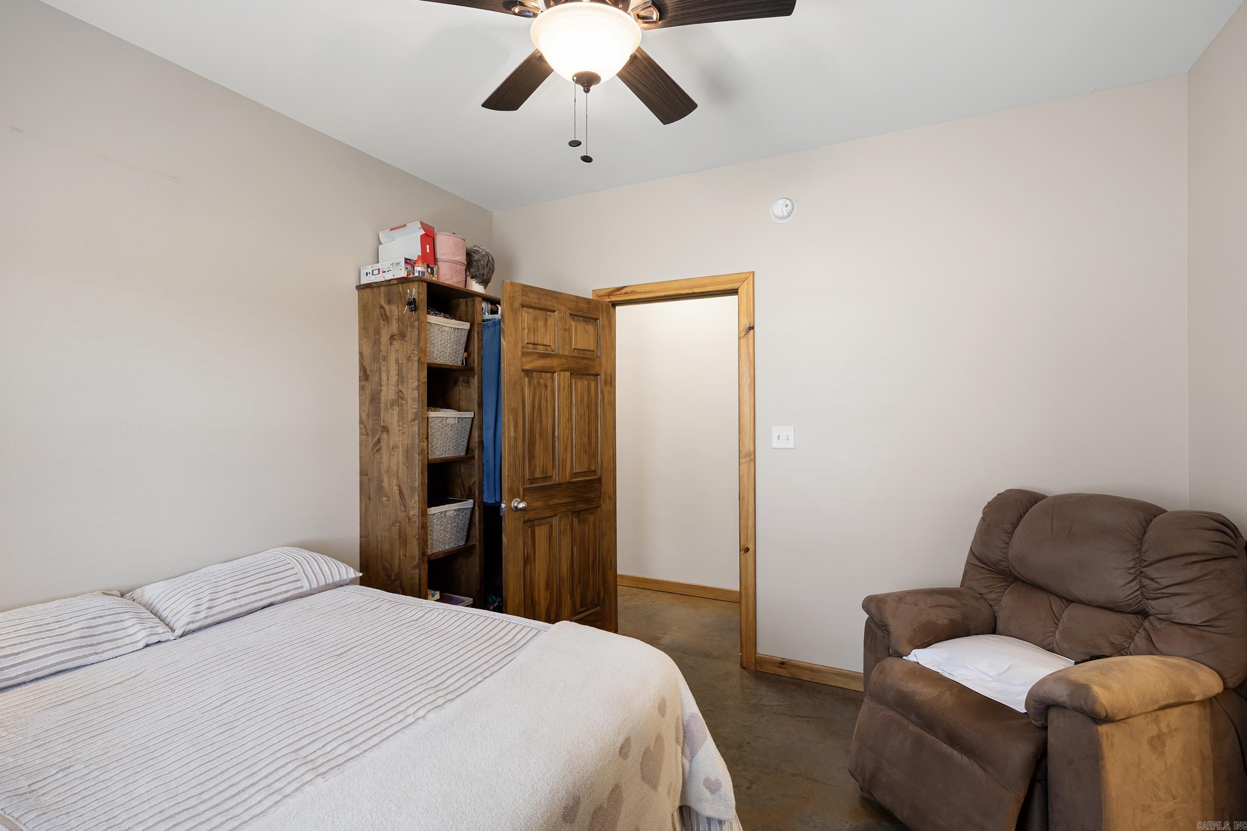 725 County Rd 2700 London, AR 72847