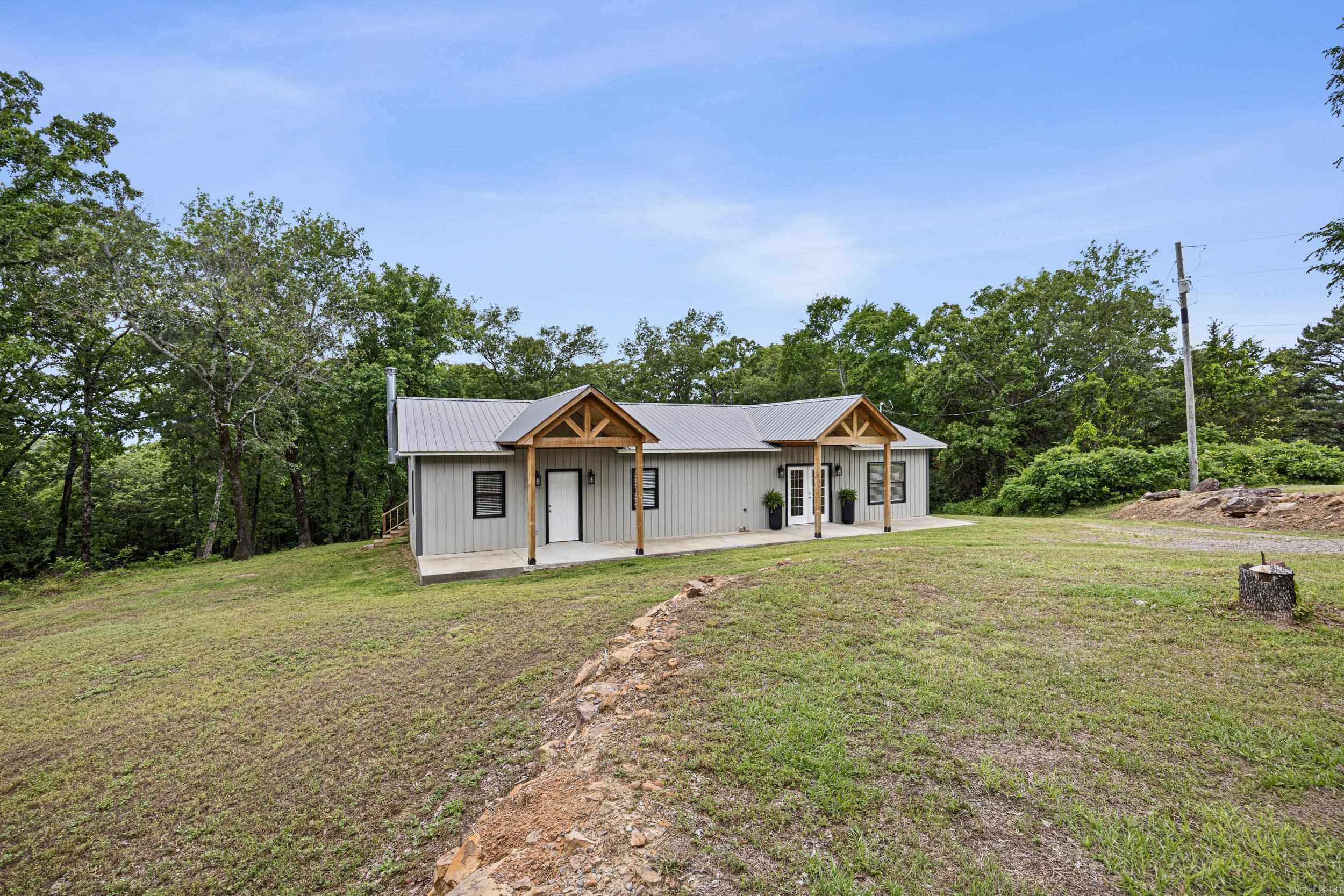 725 County Rd 2700 London, AR 72847