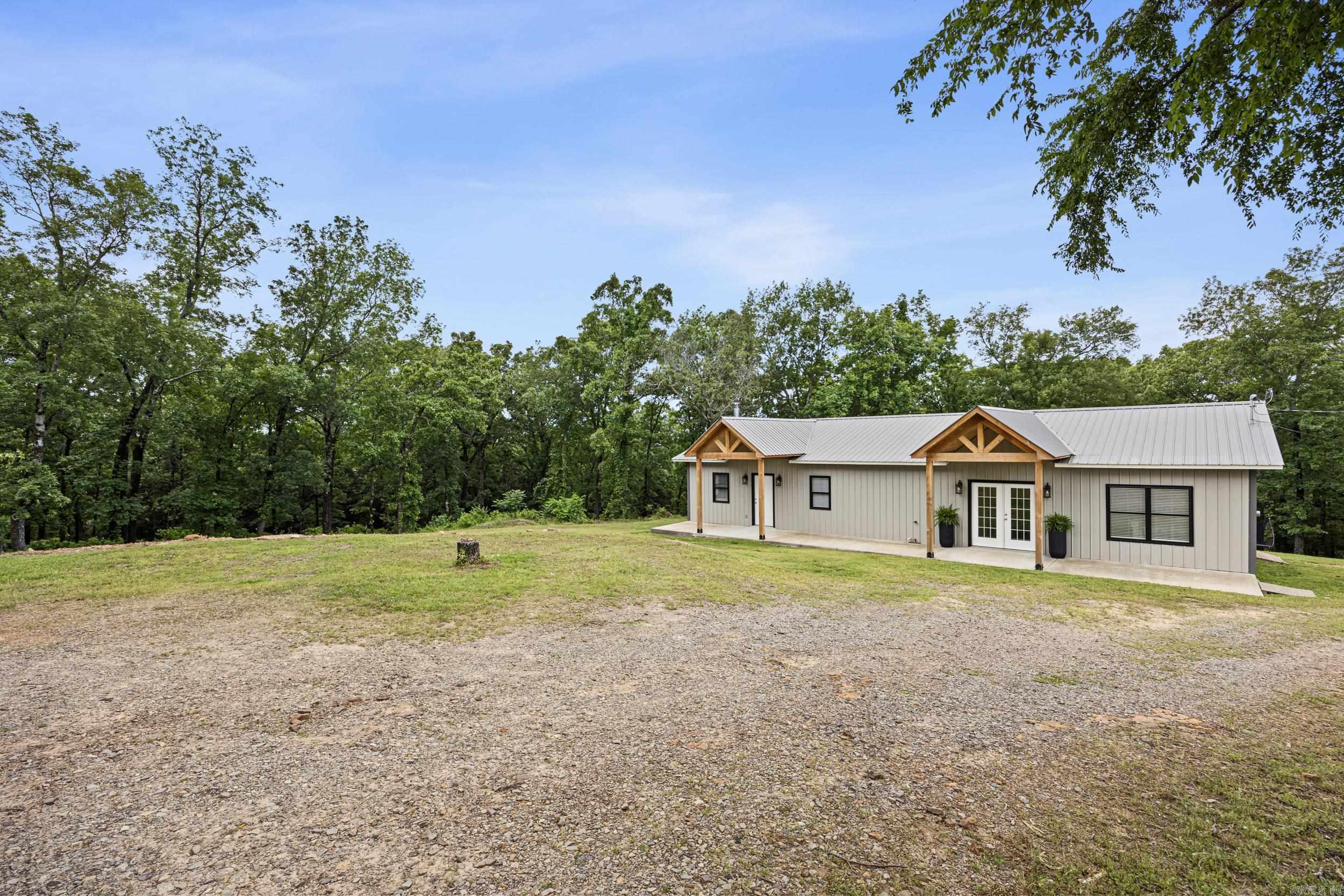 725 County Rd 2700 London, AR 72847