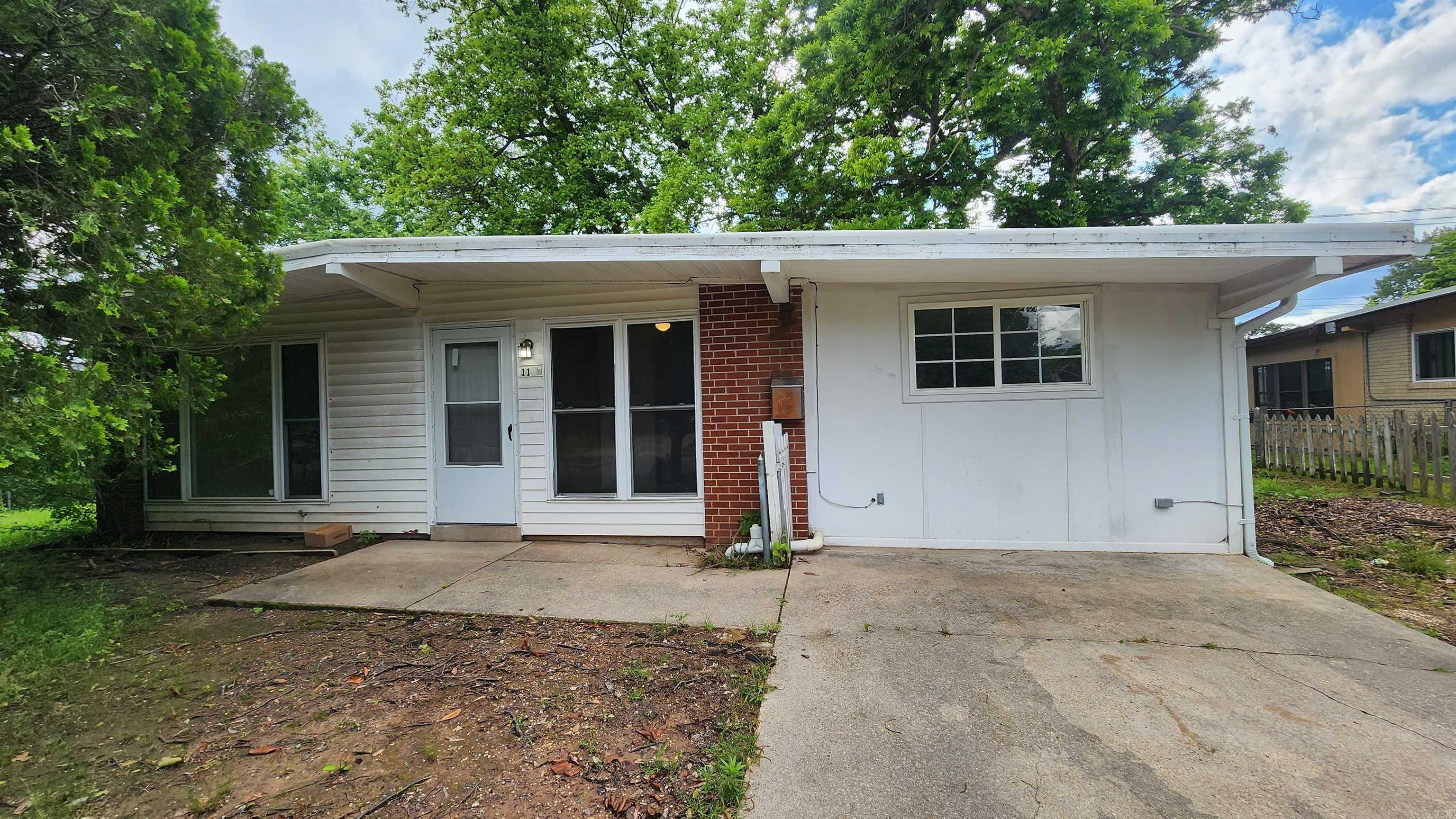 1108  Bloomfield  Pine Bluff, AR