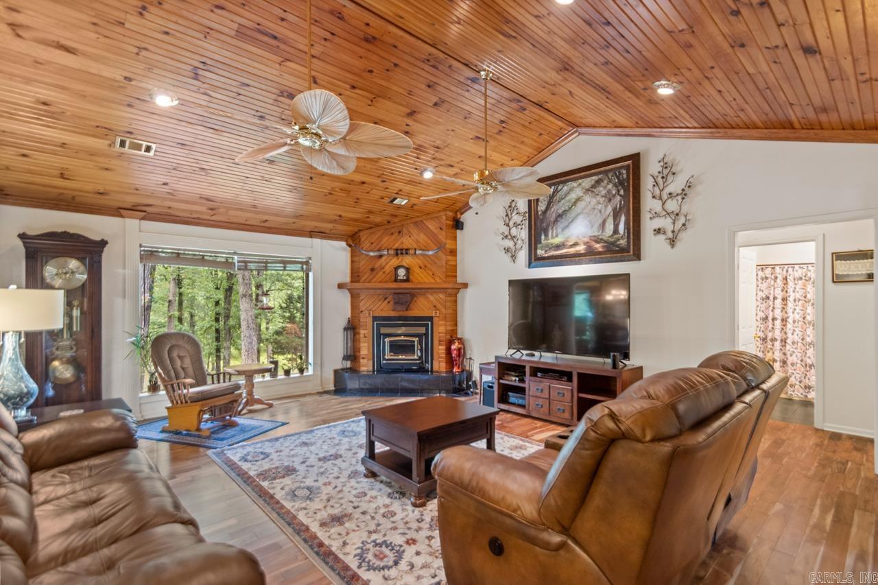 3182 Quail Lane Benton, AR 72019