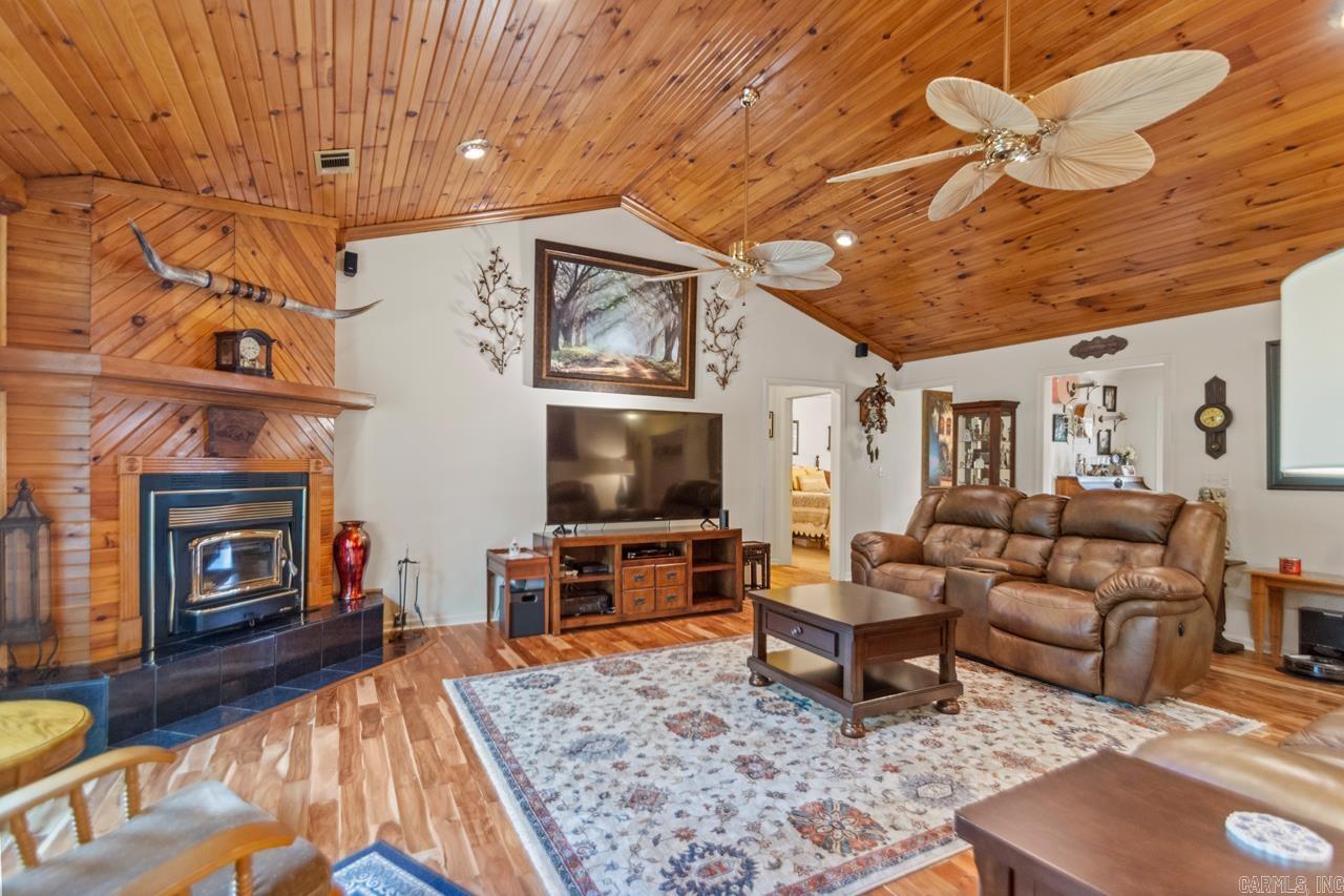 3182 Quail Lane Benton, AR 72019