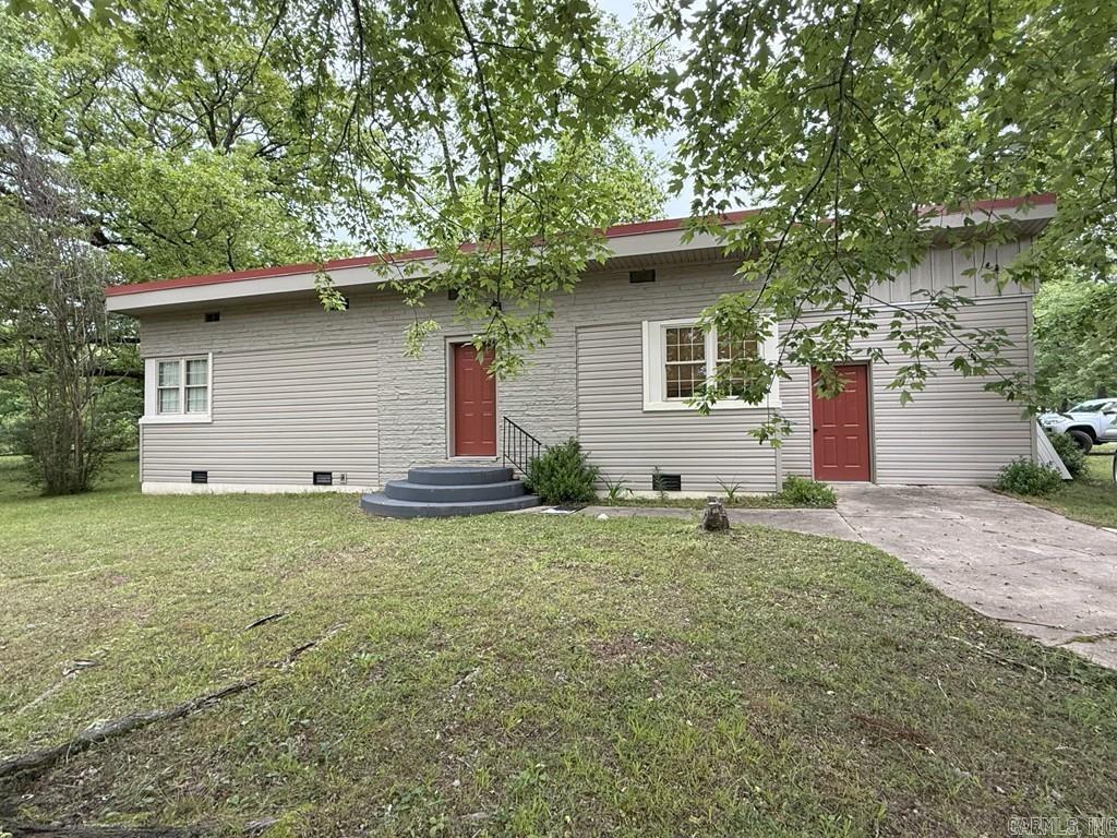 601 Clarence Street Mountain View, AR 72560