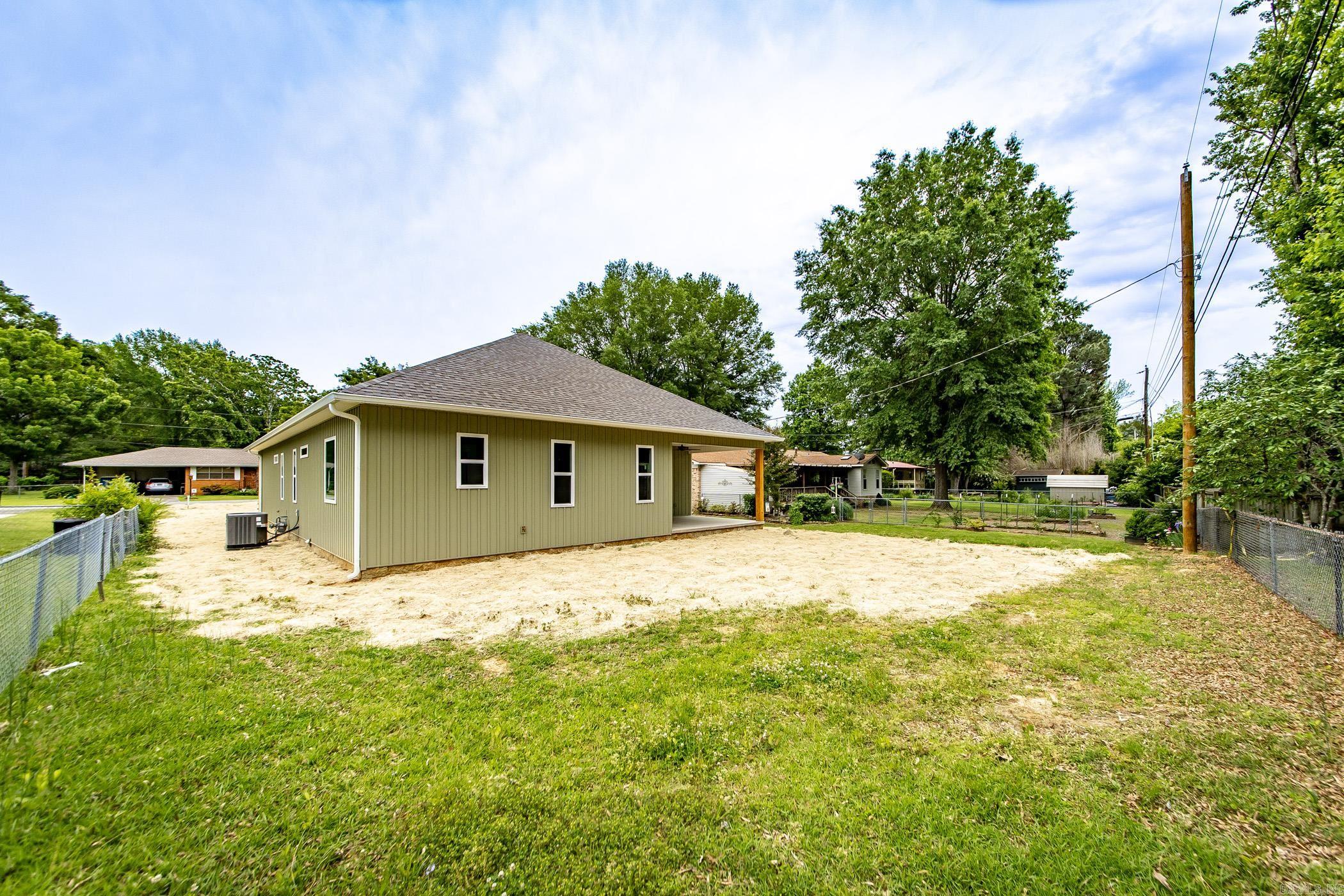 912  Lakeshore  Heber Springs, AR
