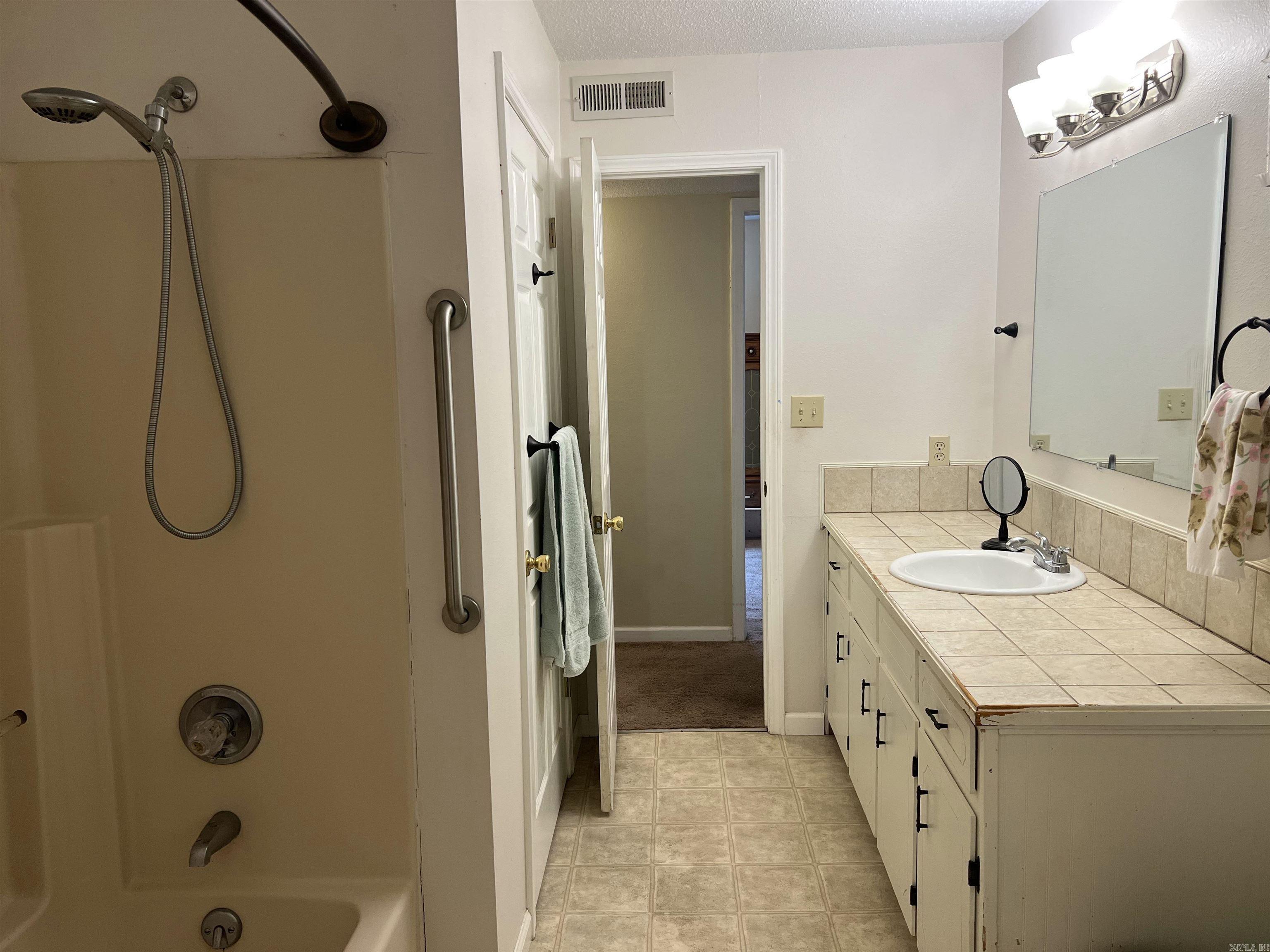 3605 W Overland  Harrison, AR